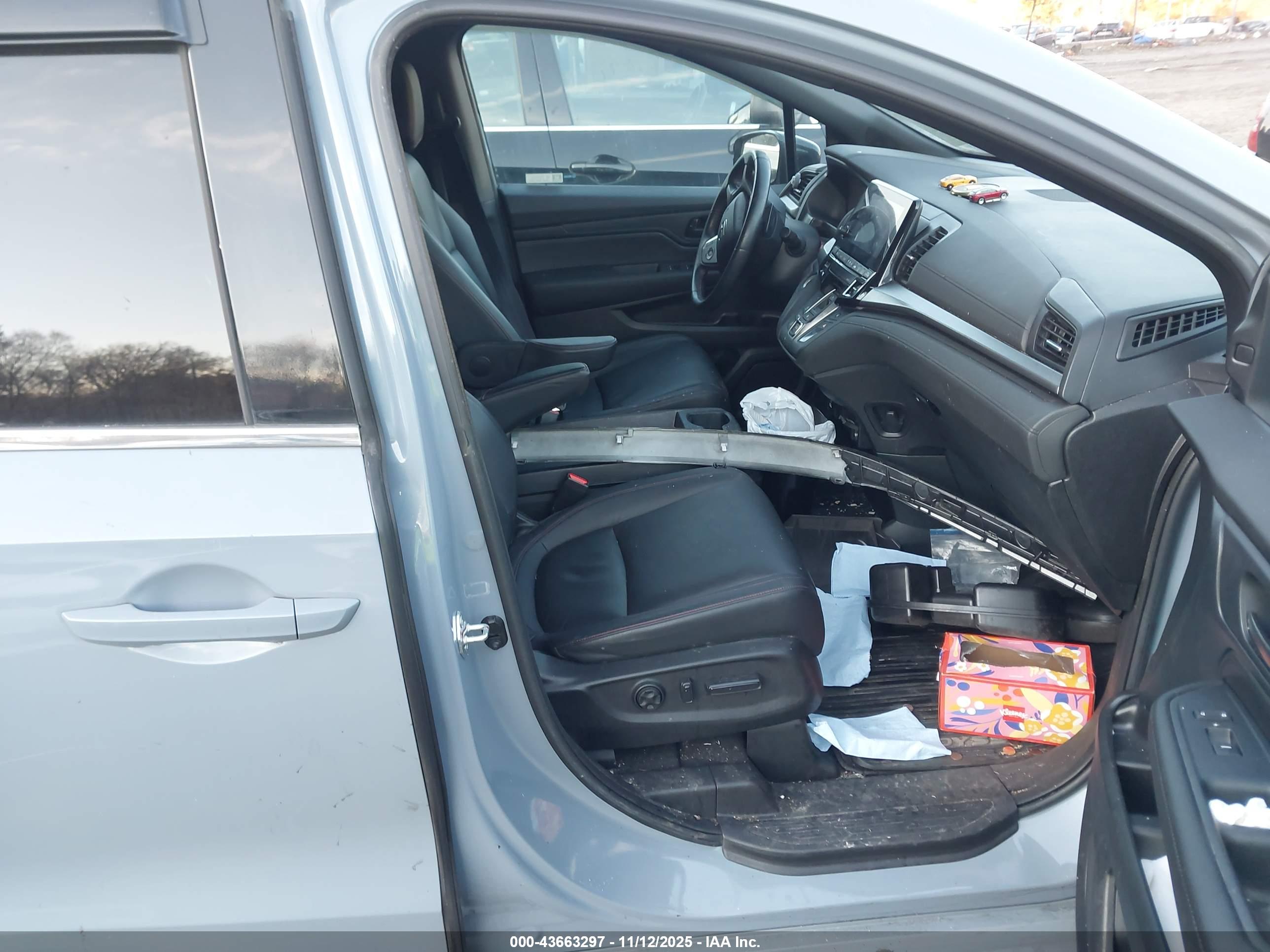 HONDA ODYSSEY image 5