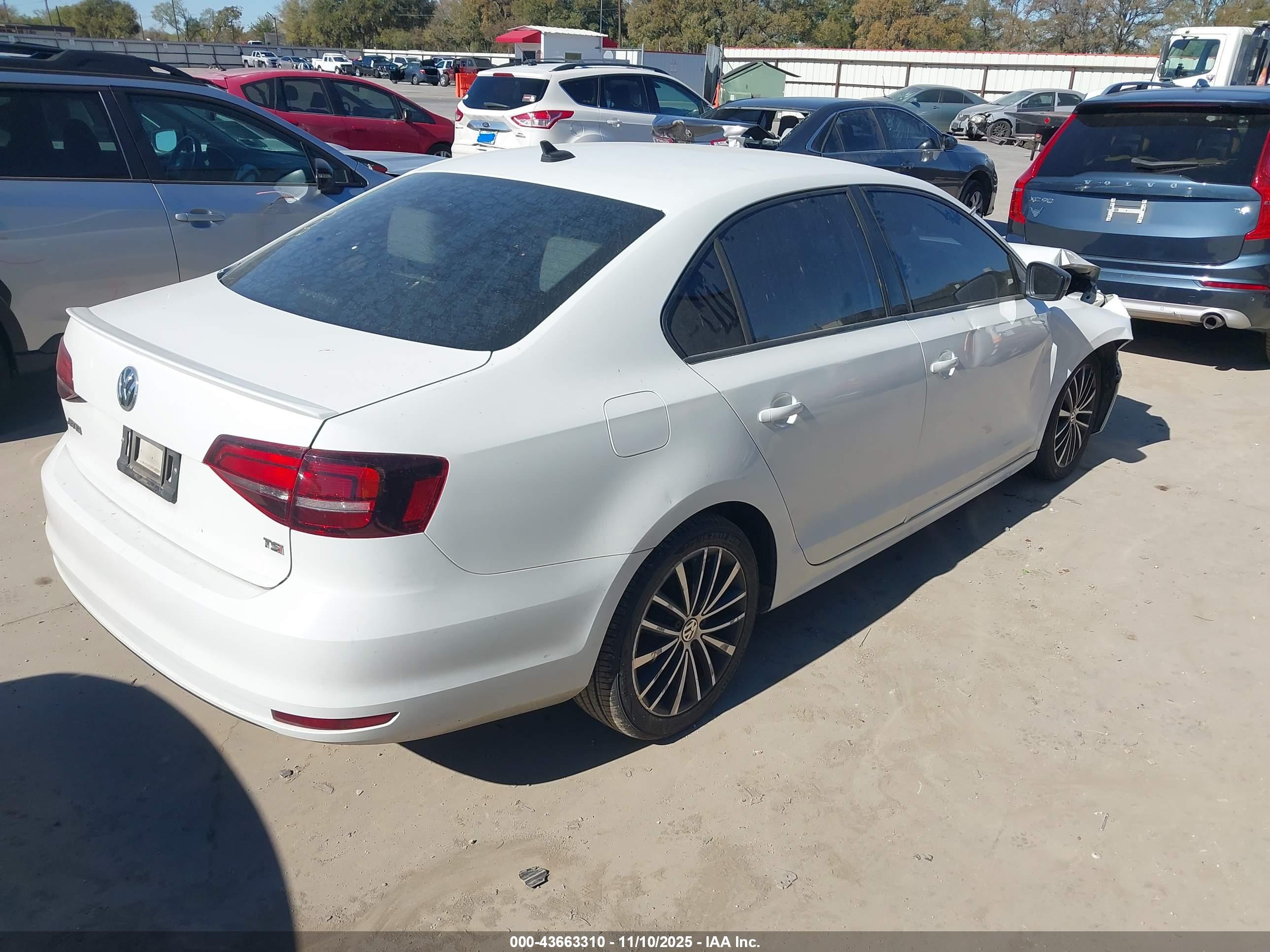 VOLKSWAGEN JETTA image 4