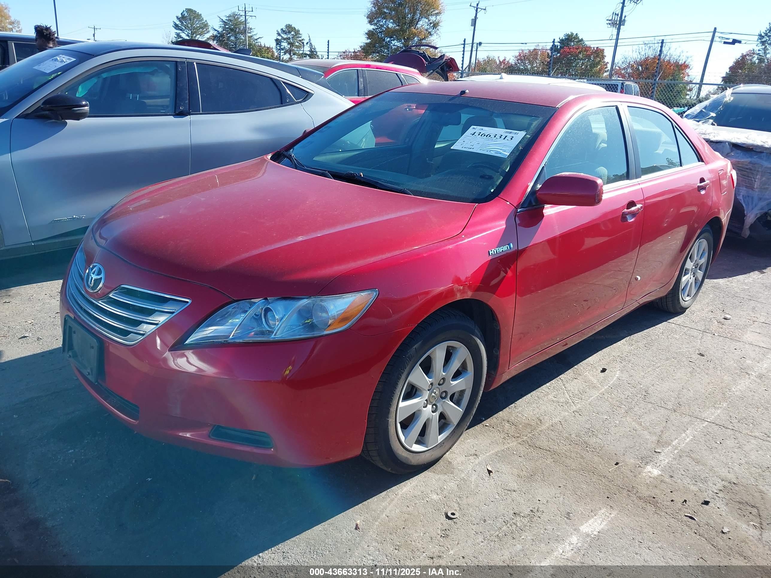 TOYOTA CAMRY image 2