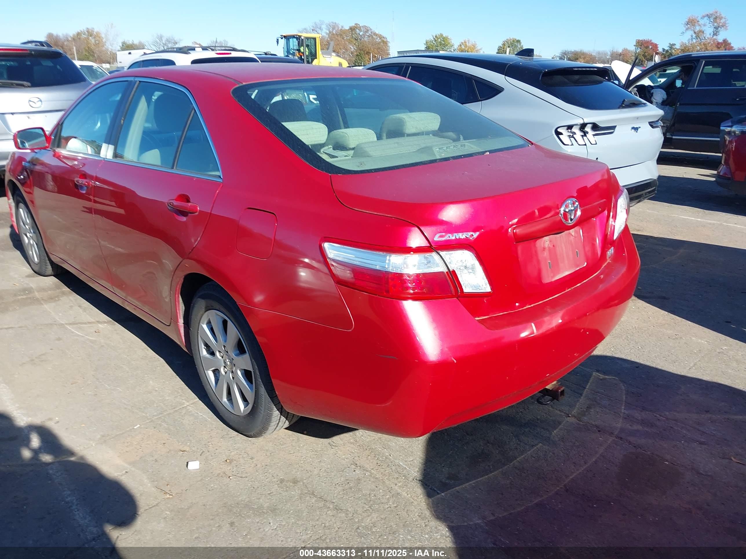 TOYOTA CAMRY image 3