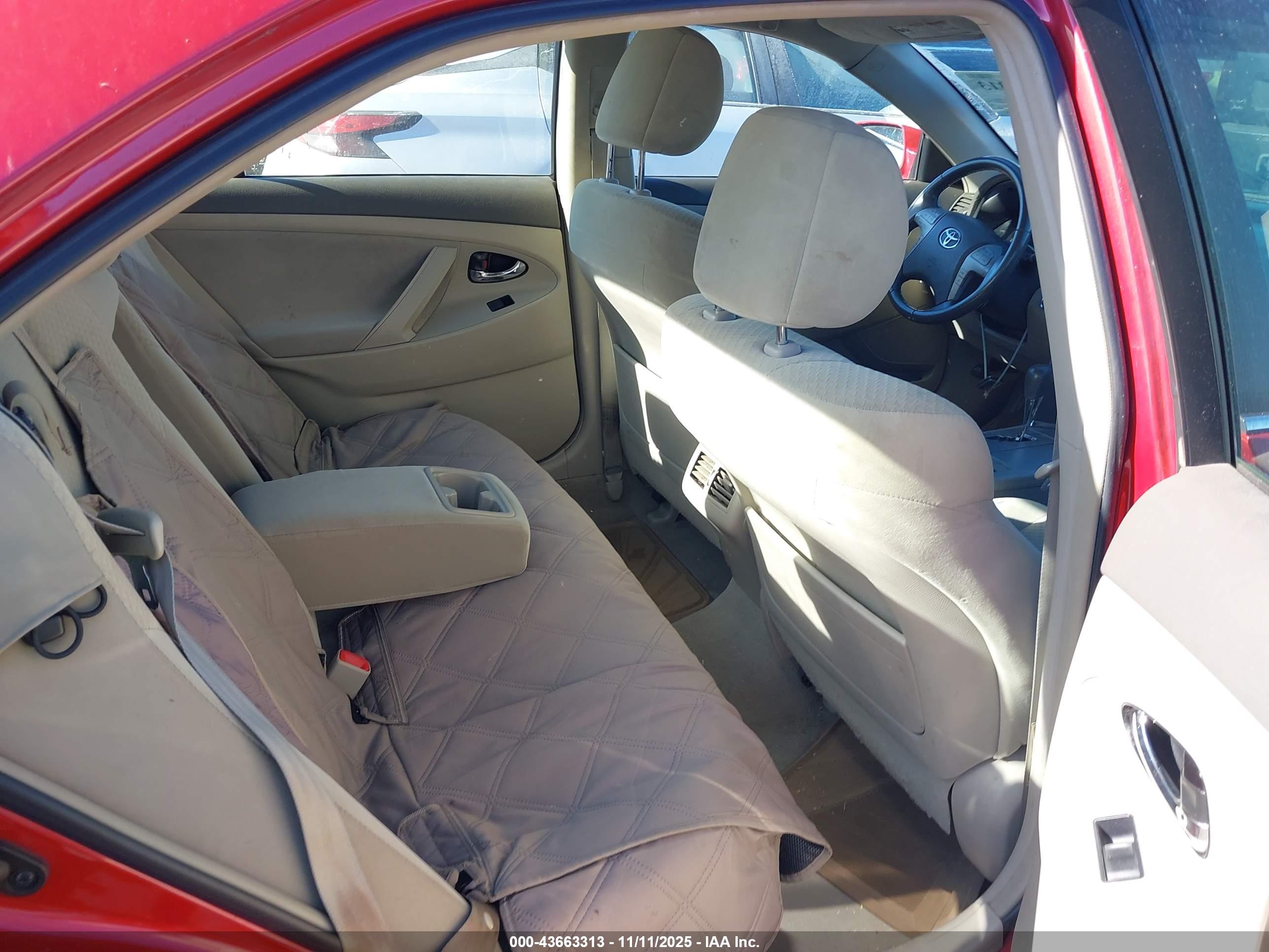 TOYOTA CAMRY image 8