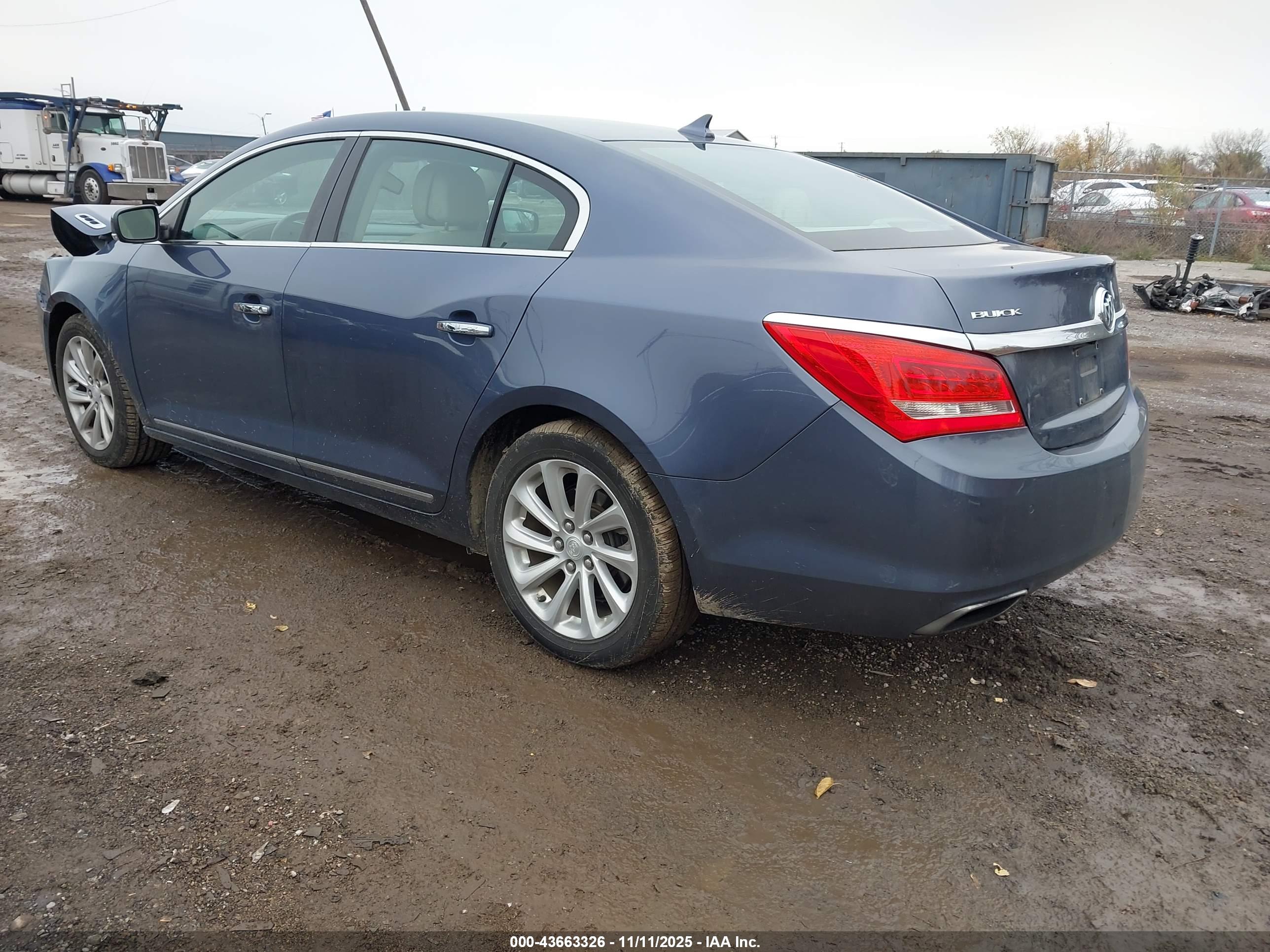 BUICK LACROSSE image 3