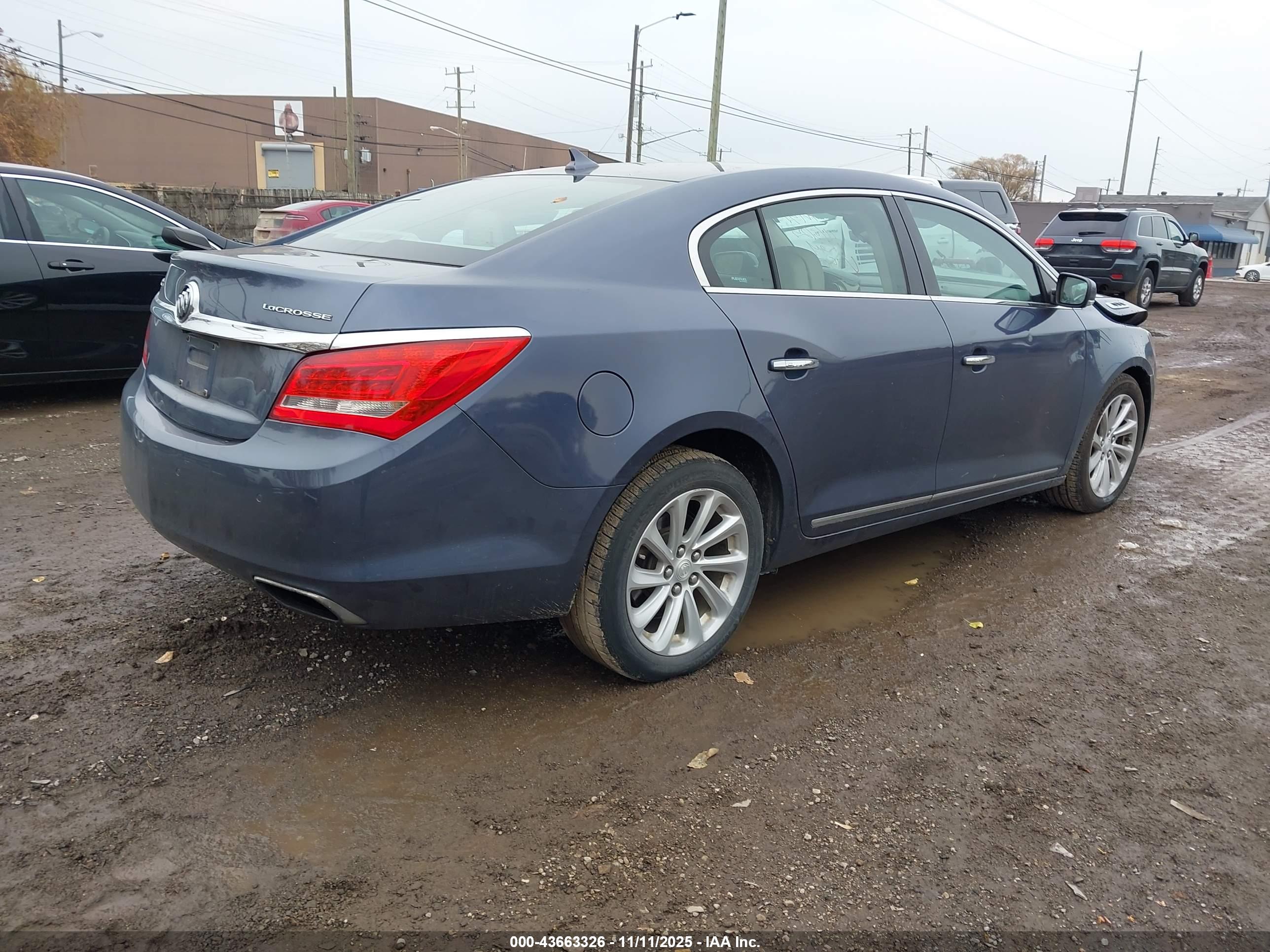 BUICK LACROSSE image 4