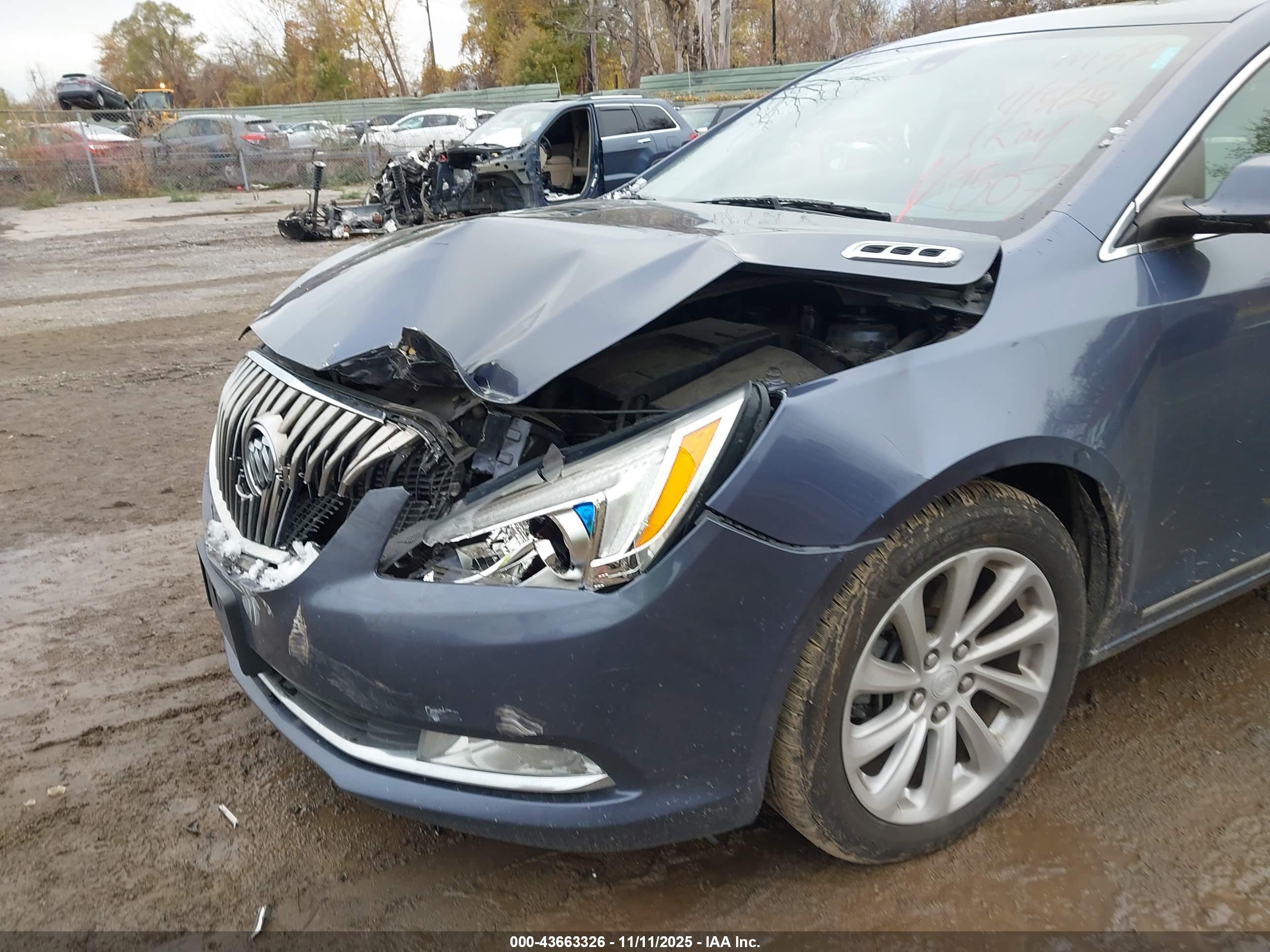 BUICK LACROSSE image 6