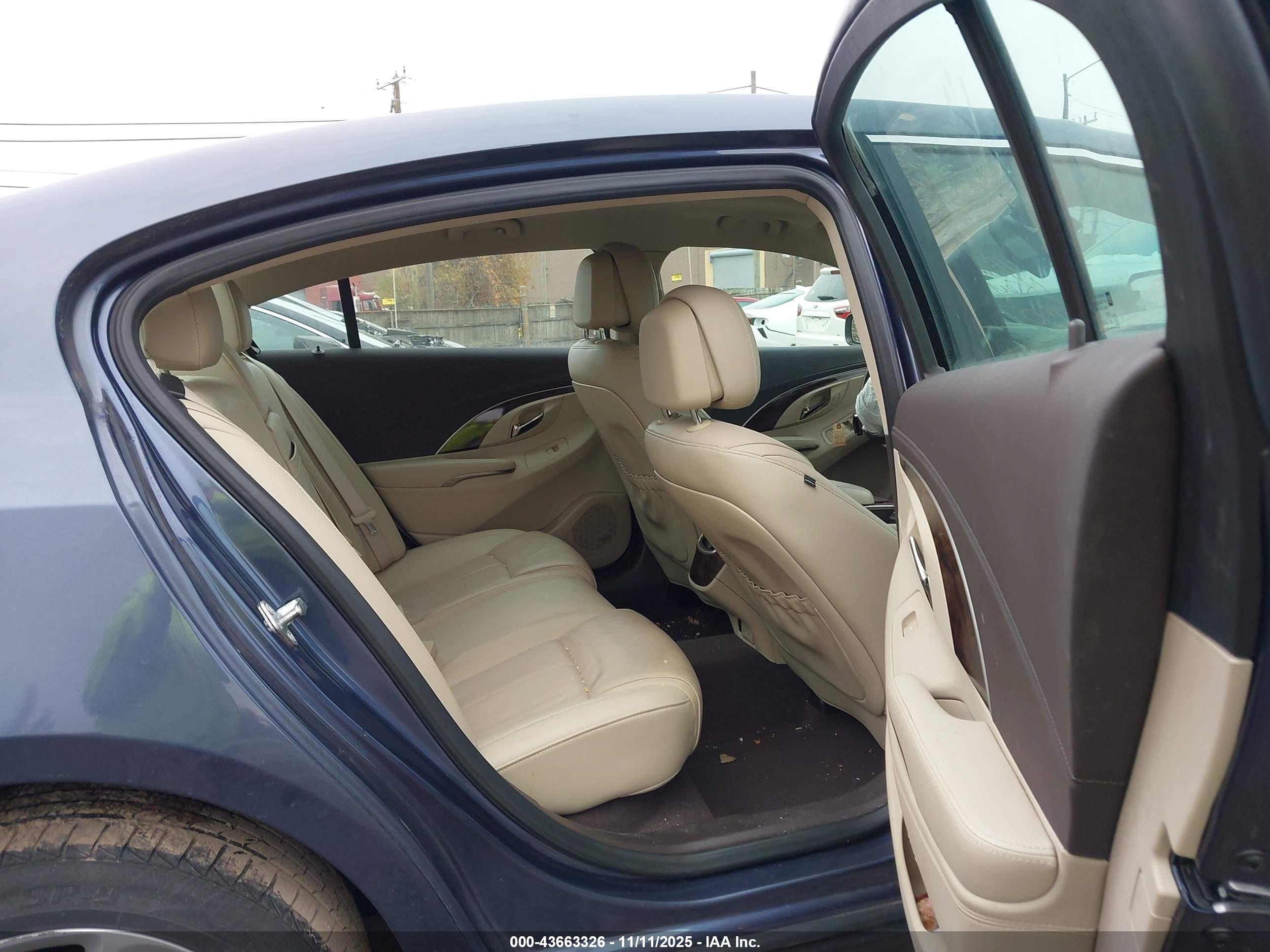 BUICK LACROSSE image 8