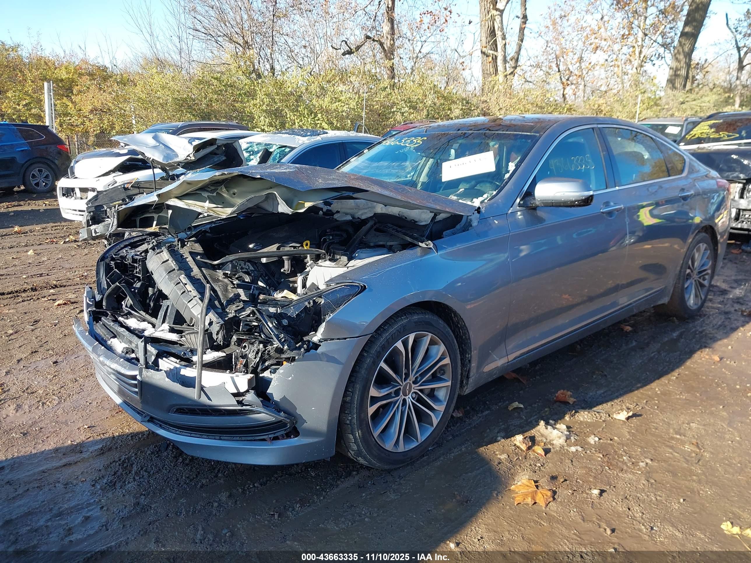 HYUNDAI GENESIS image 6
