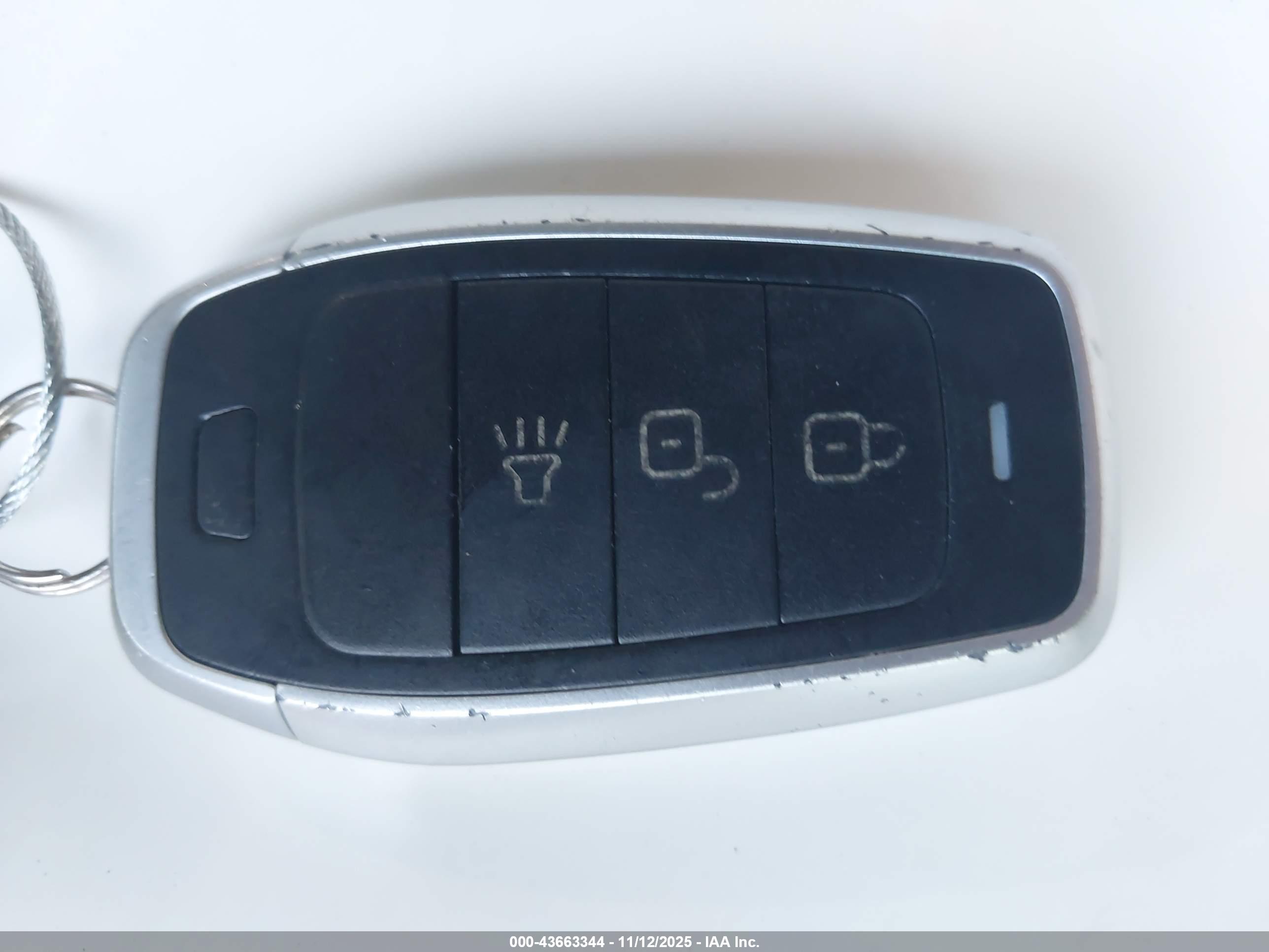 BUICK LACROSSE image 11