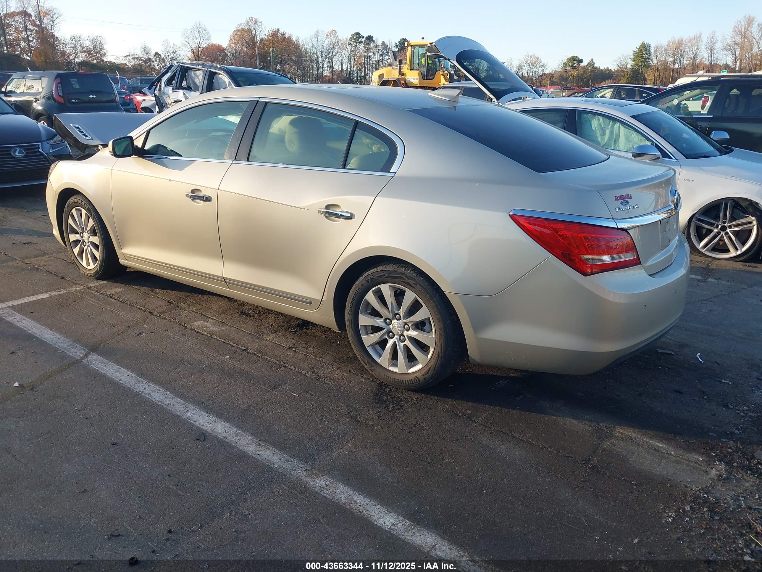 BUICK LACROSSE image 3