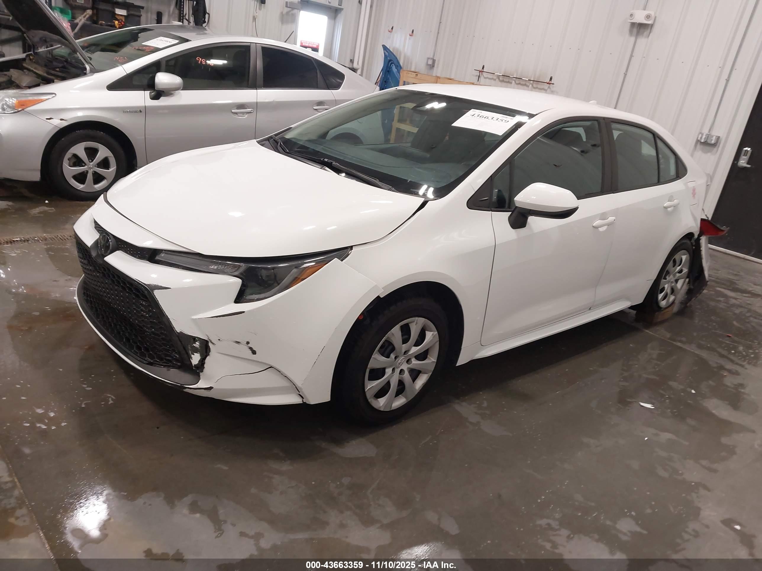 TOYOTA COROLLA image 2