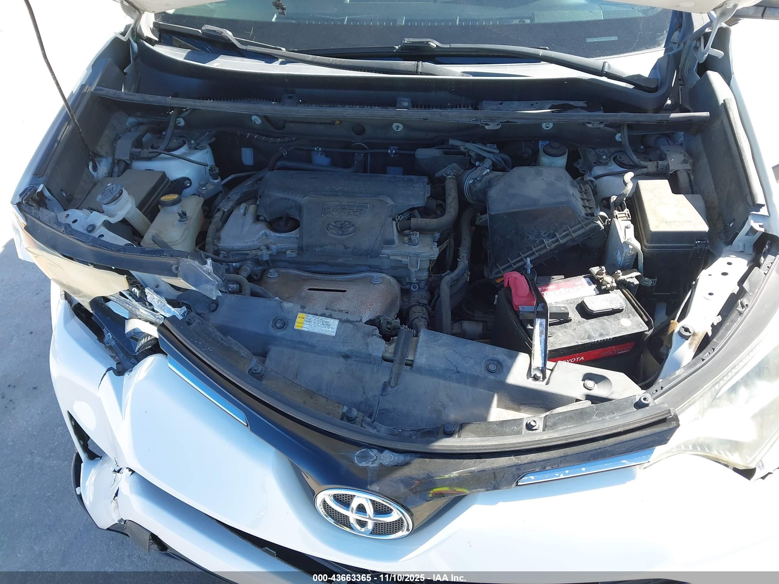 TOYOTA RAV4 image 10