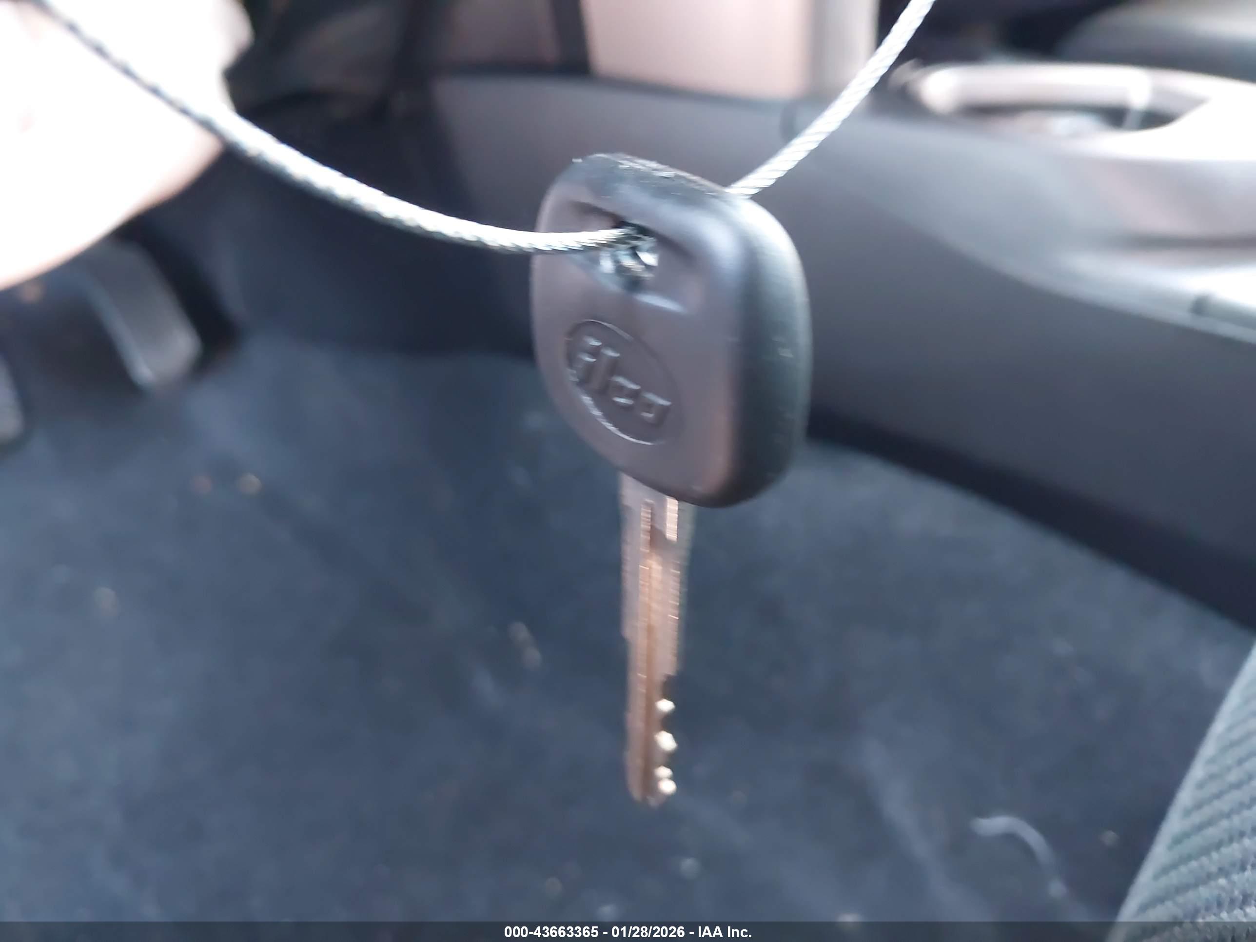 TOYOTA RAV4 image 11