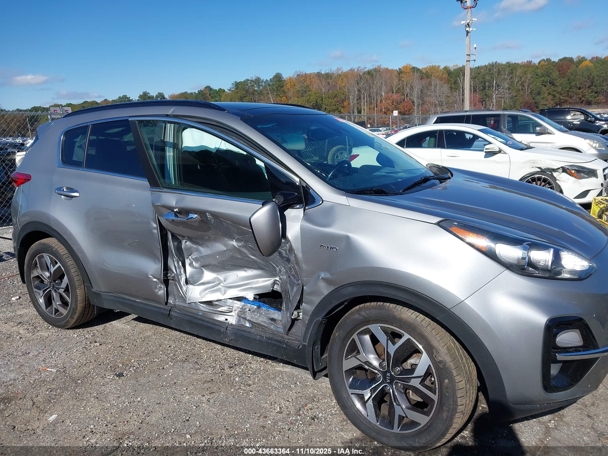KIA SPORTAGE image 6