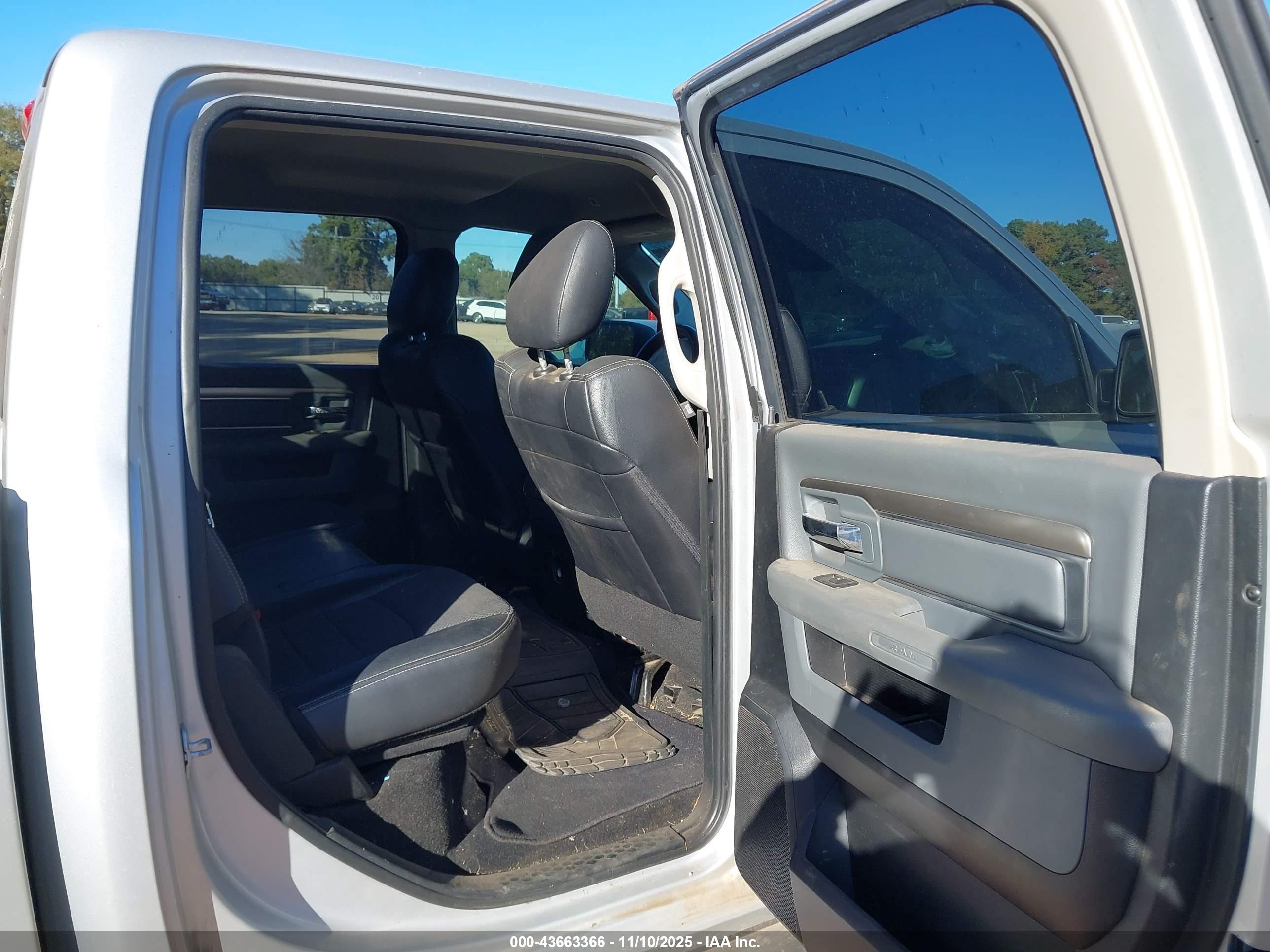 RAM 1500 image 8