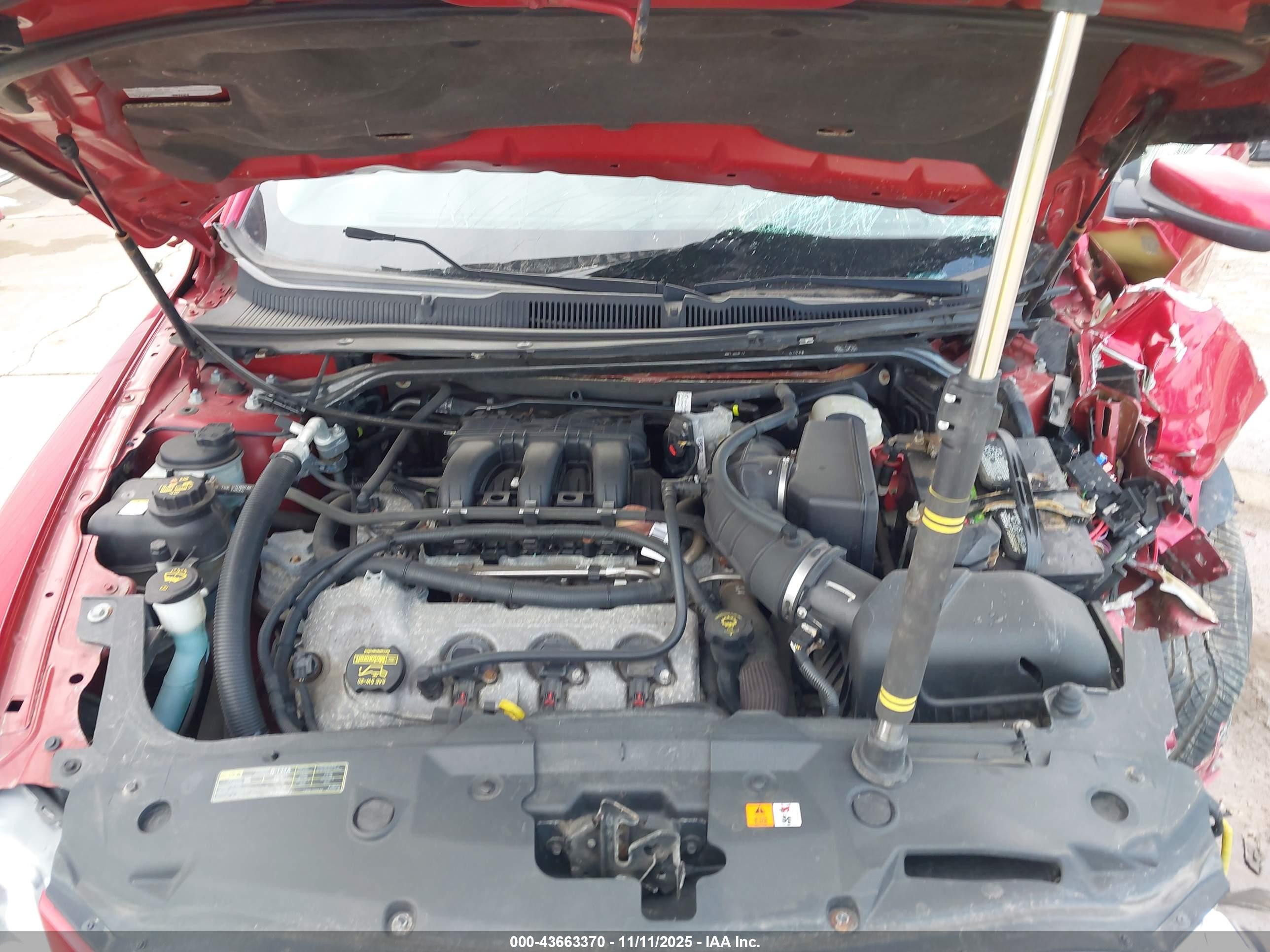 FORD TAURUS image 10