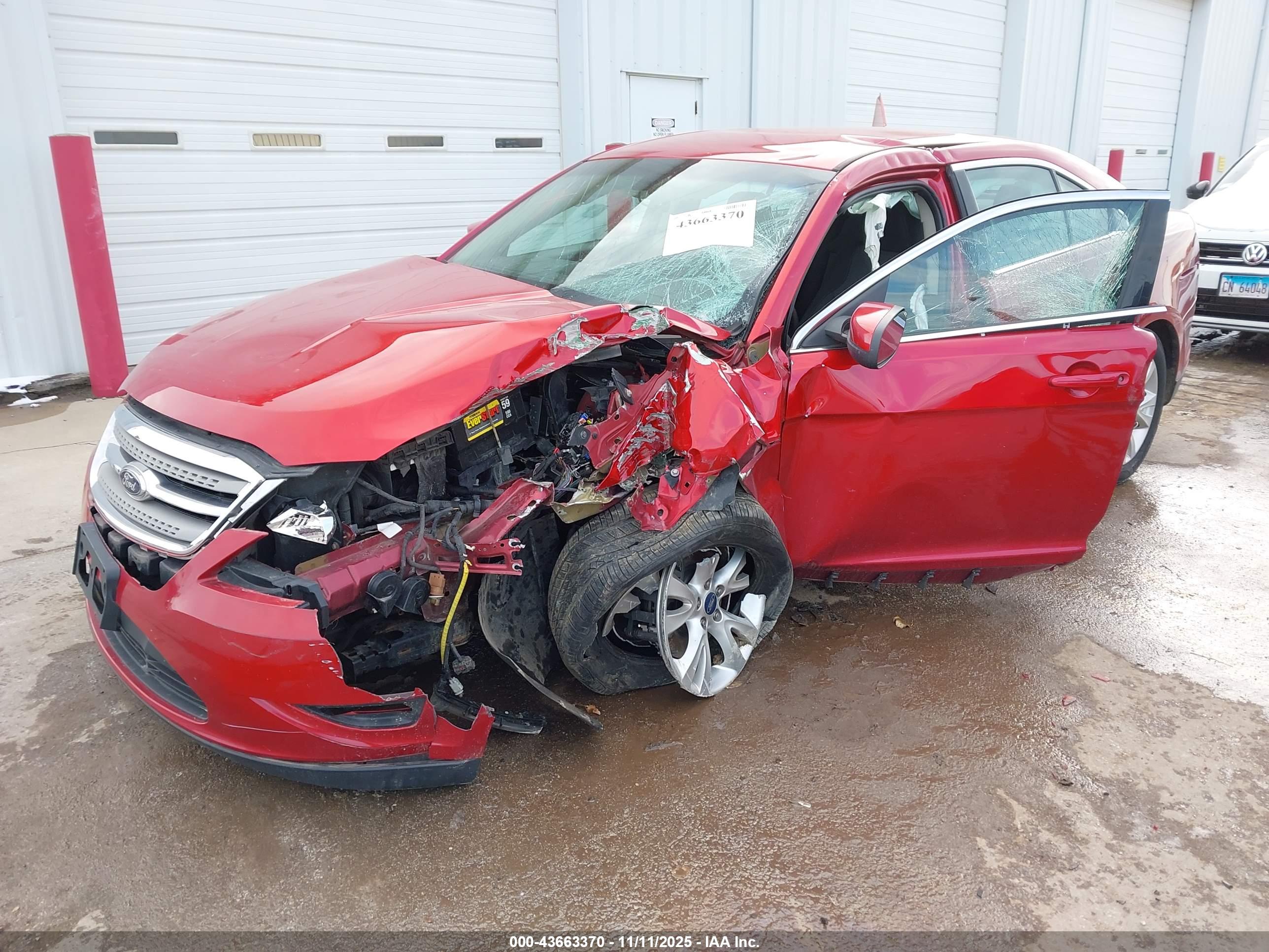 FORD TAURUS image 2