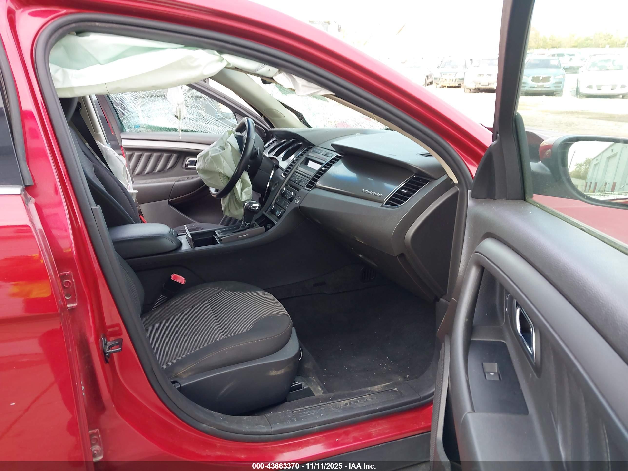 FORD TAURUS image 5