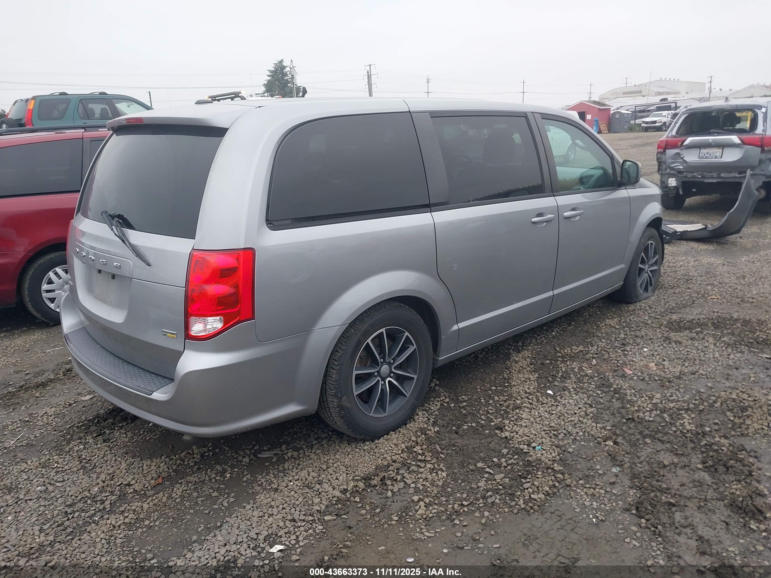 DODGE GRAND image 4