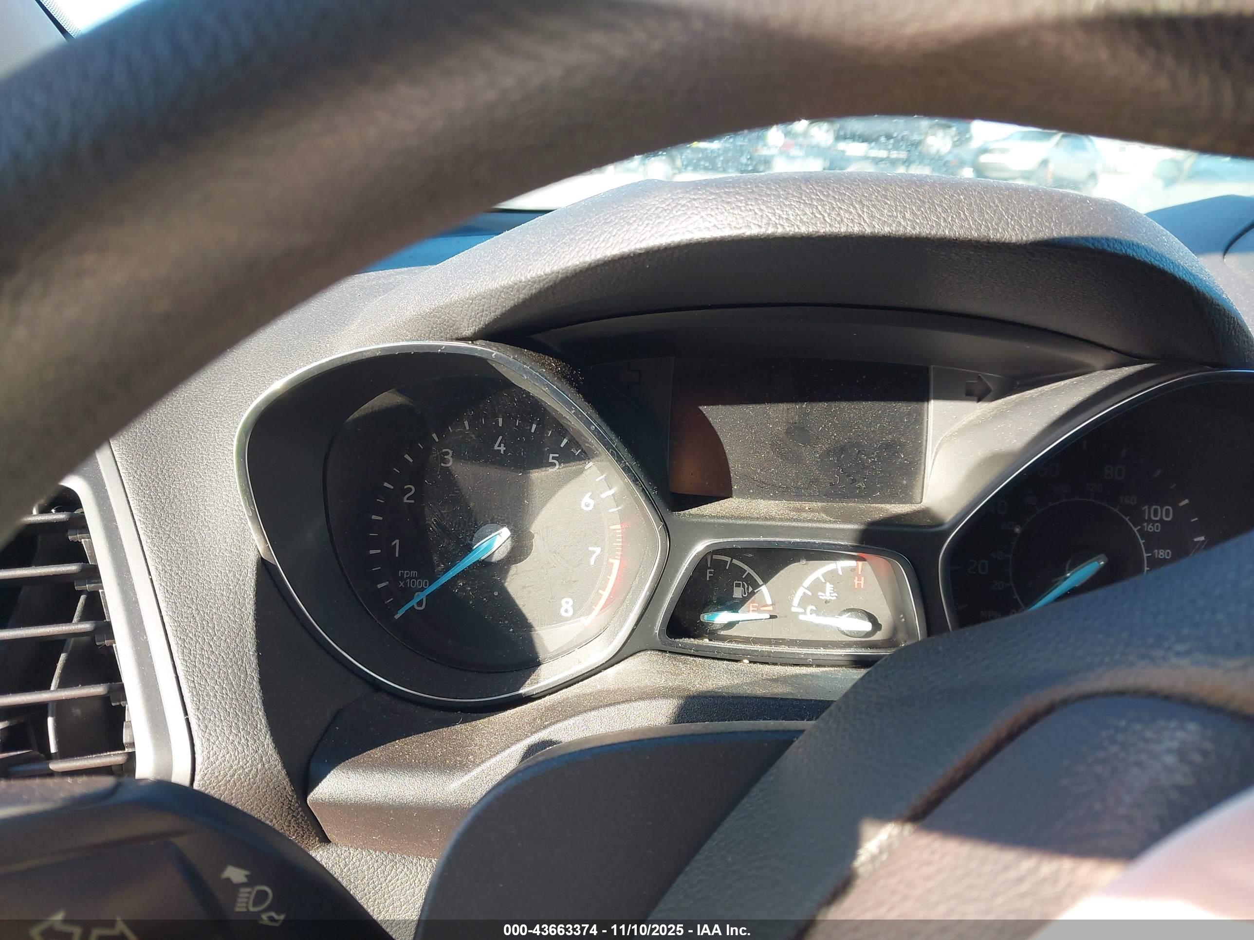 FORD ESCAPE image 7
