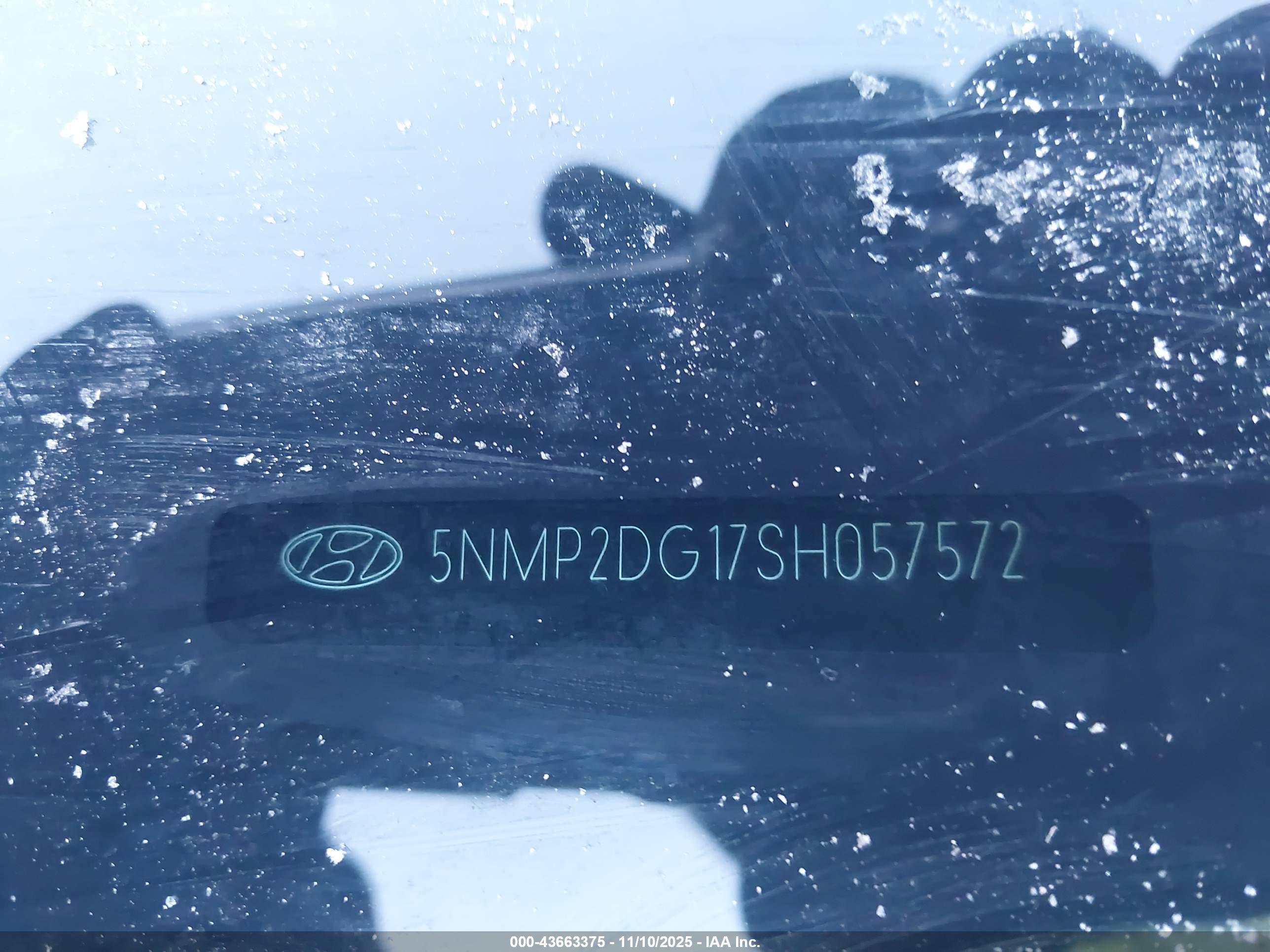 HYUNDAI SANTA image 9