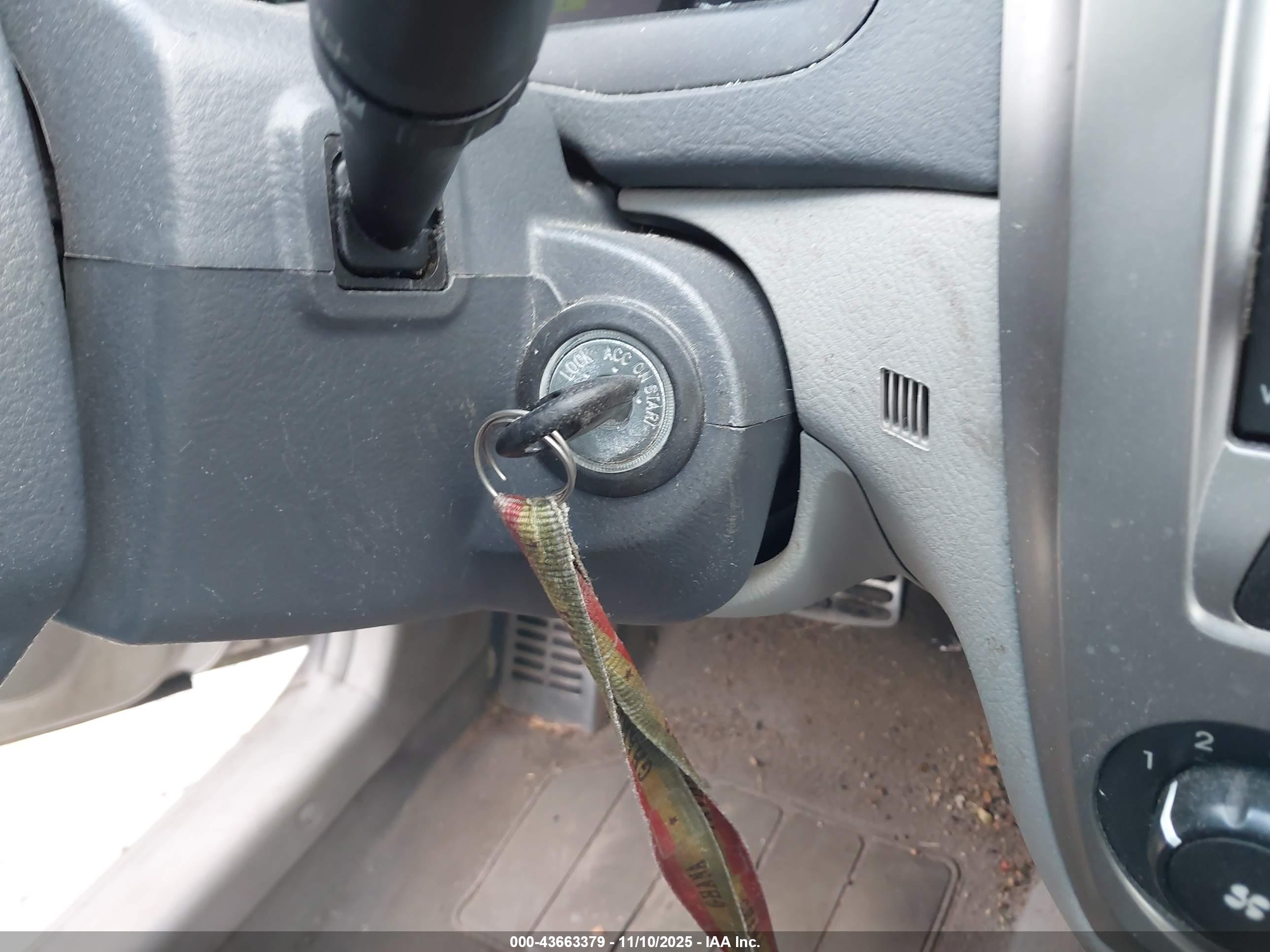 KIA SPECTRA5 image 11