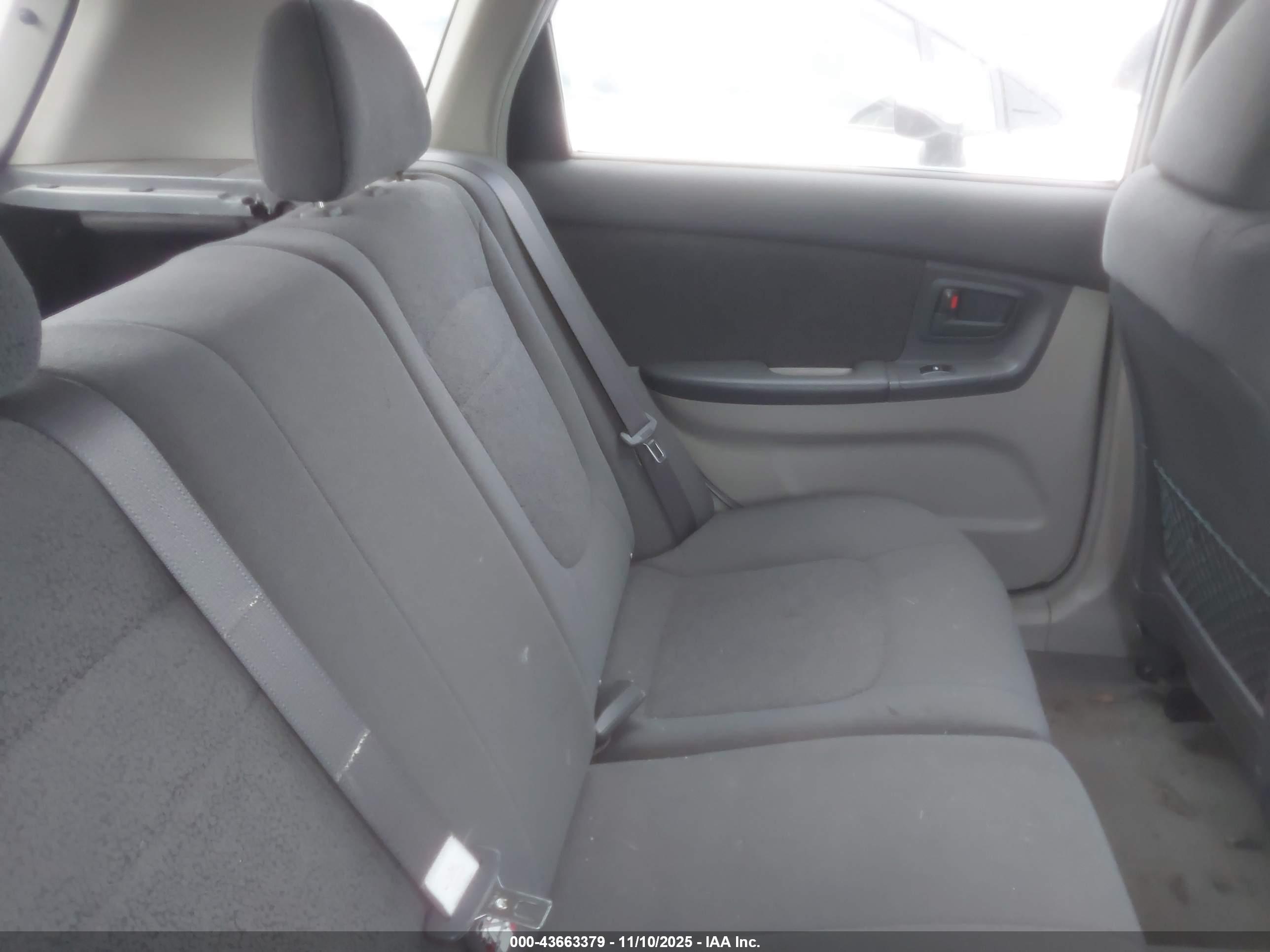 KIA SPECTRA5 image 8