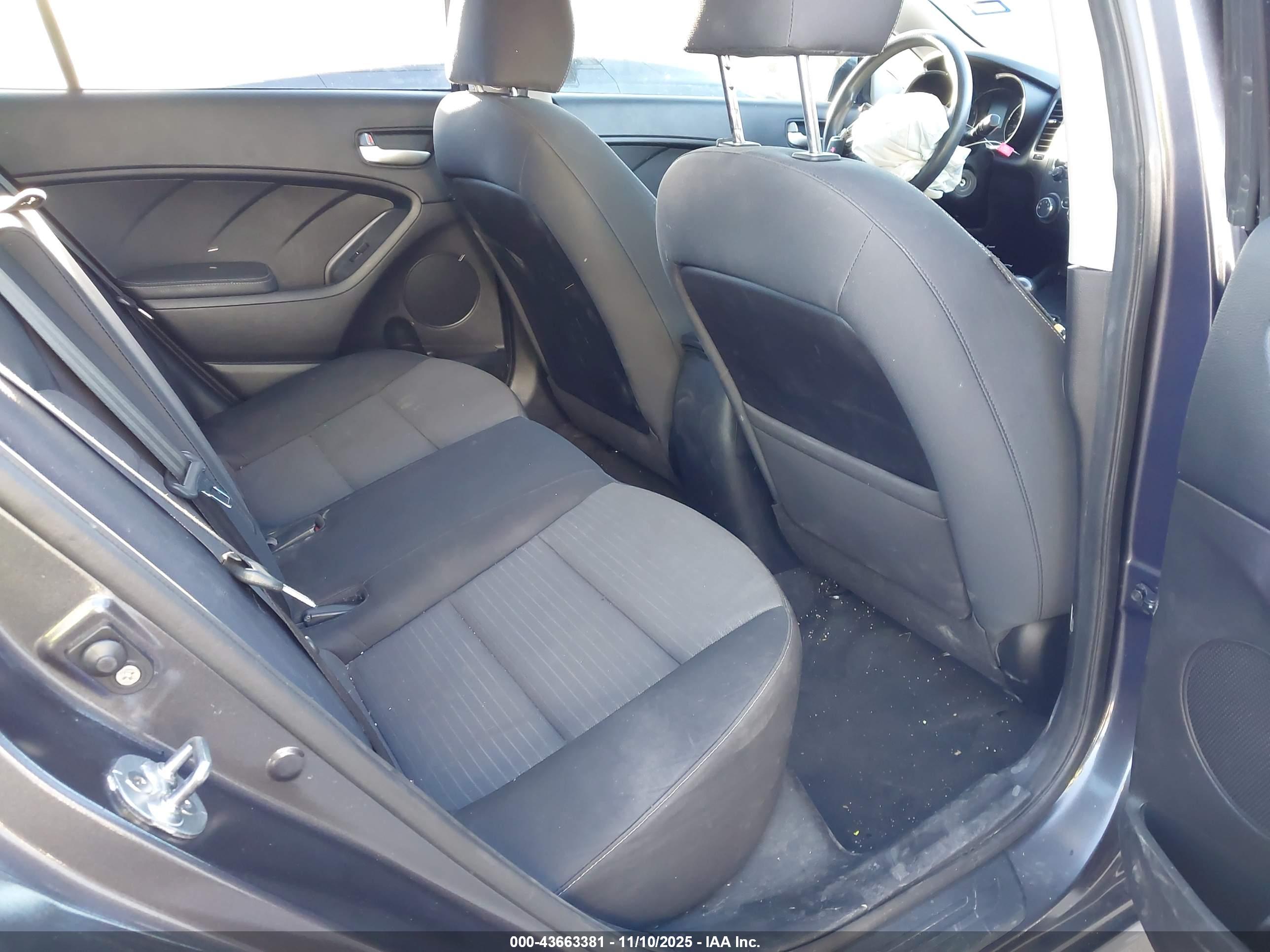 KIA FORTE image 8