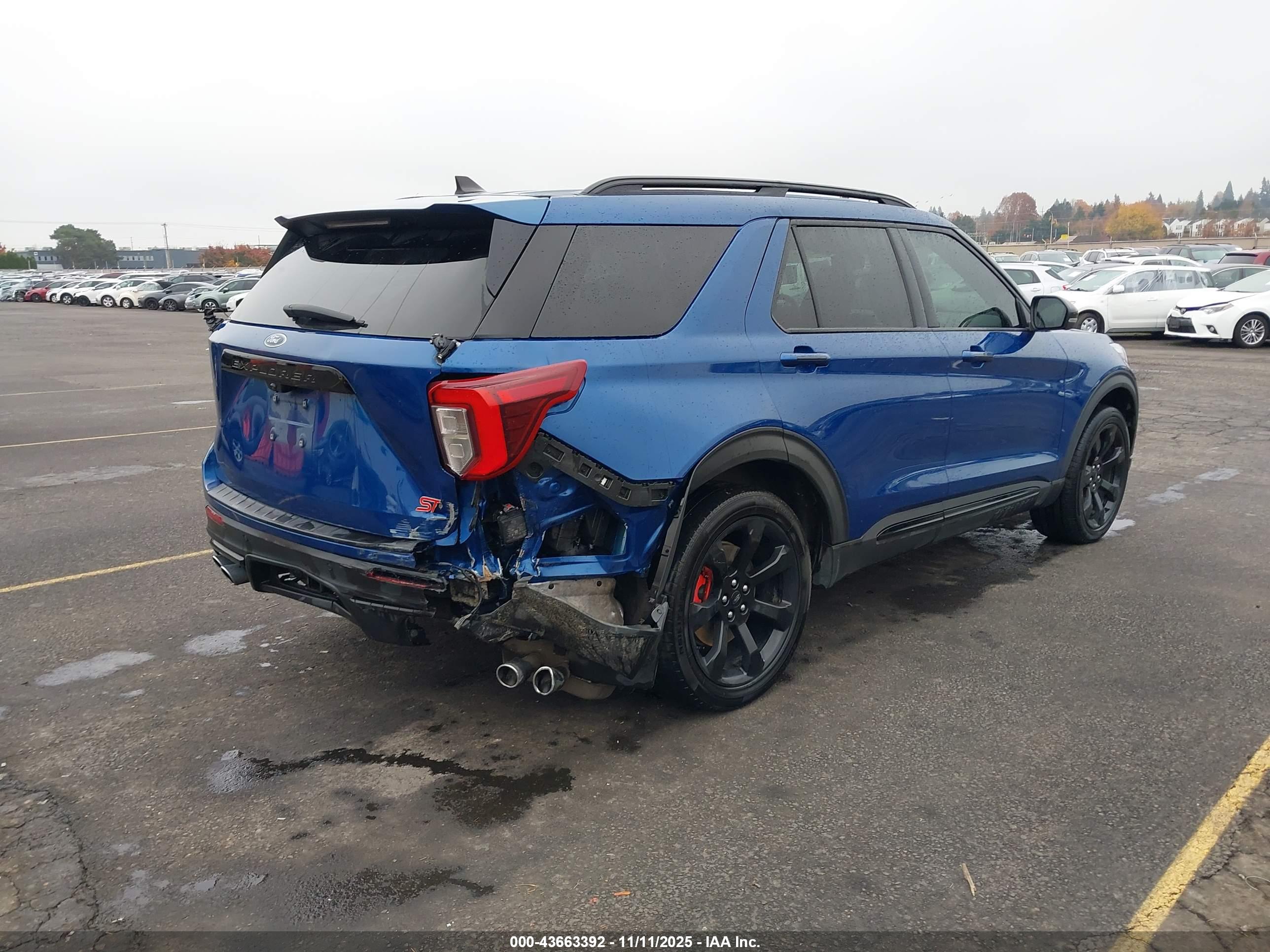 FORD EXPLORER image 4