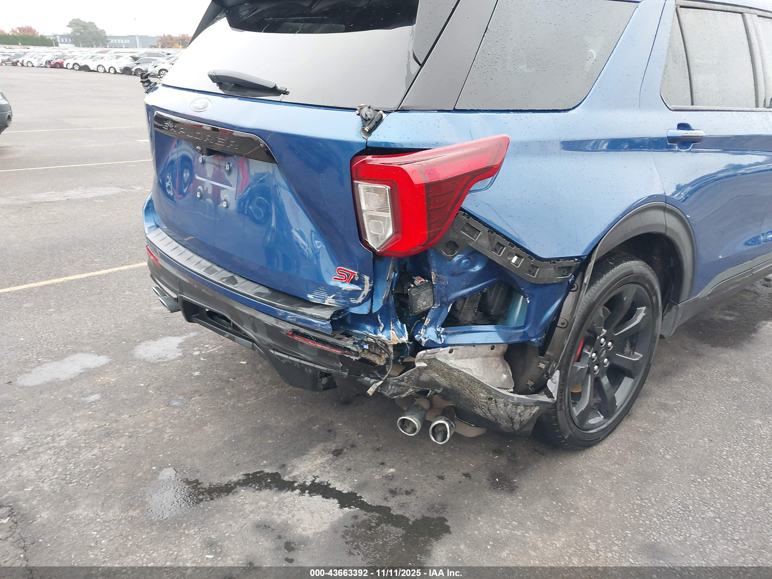 FORD EXPLORER image 6