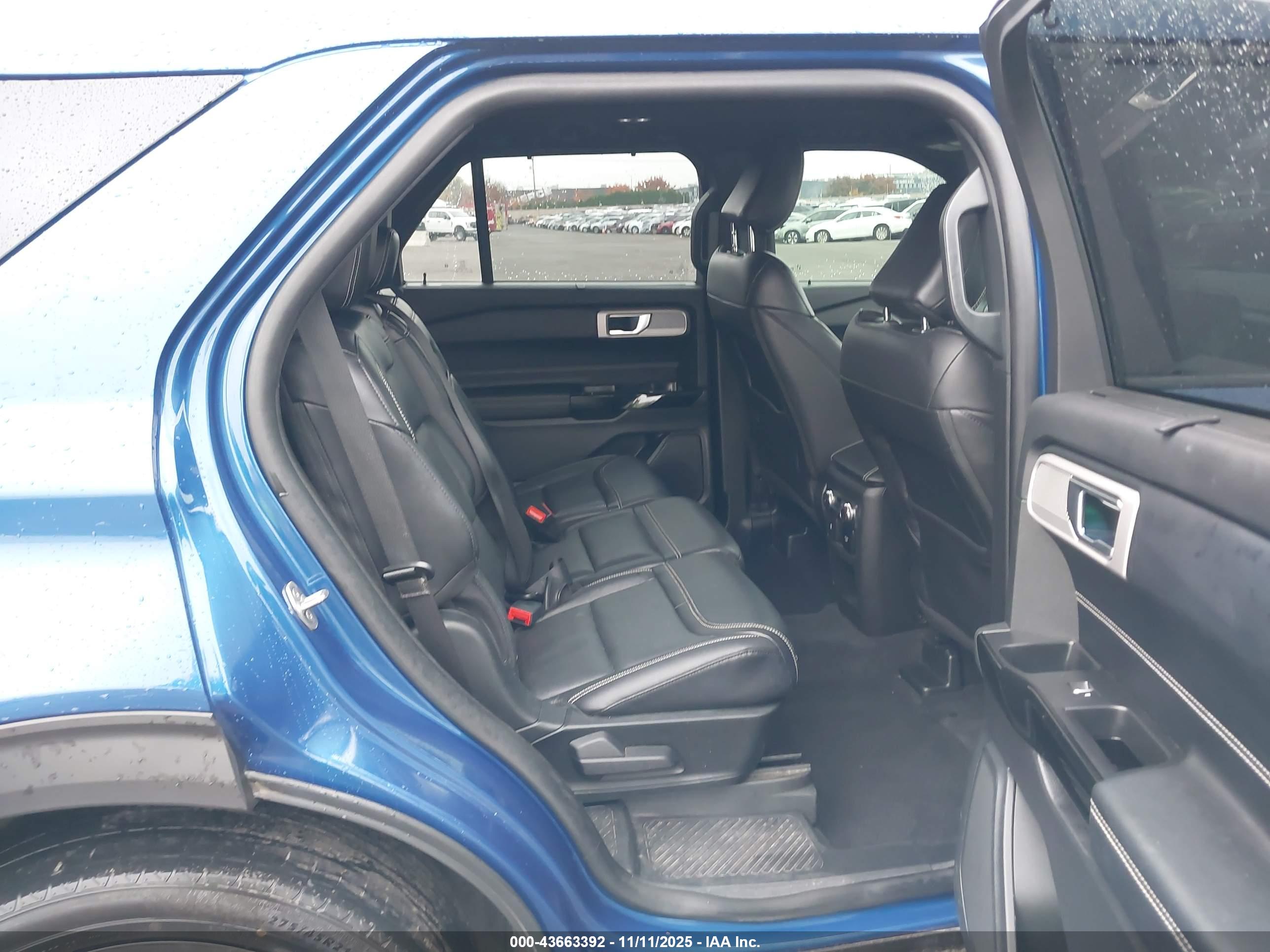 FORD EXPLORER image 8