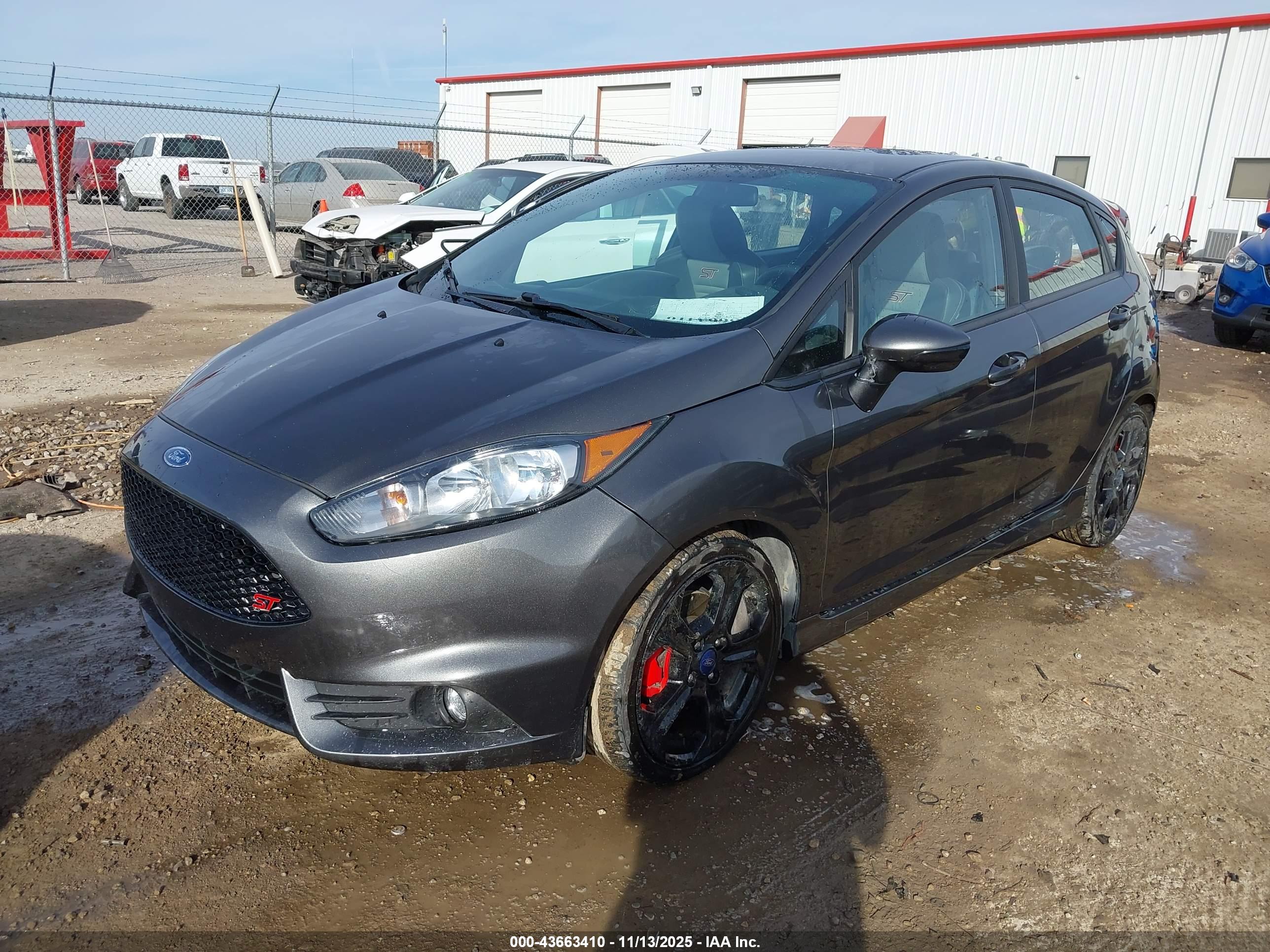 FORD FIESTA image 2