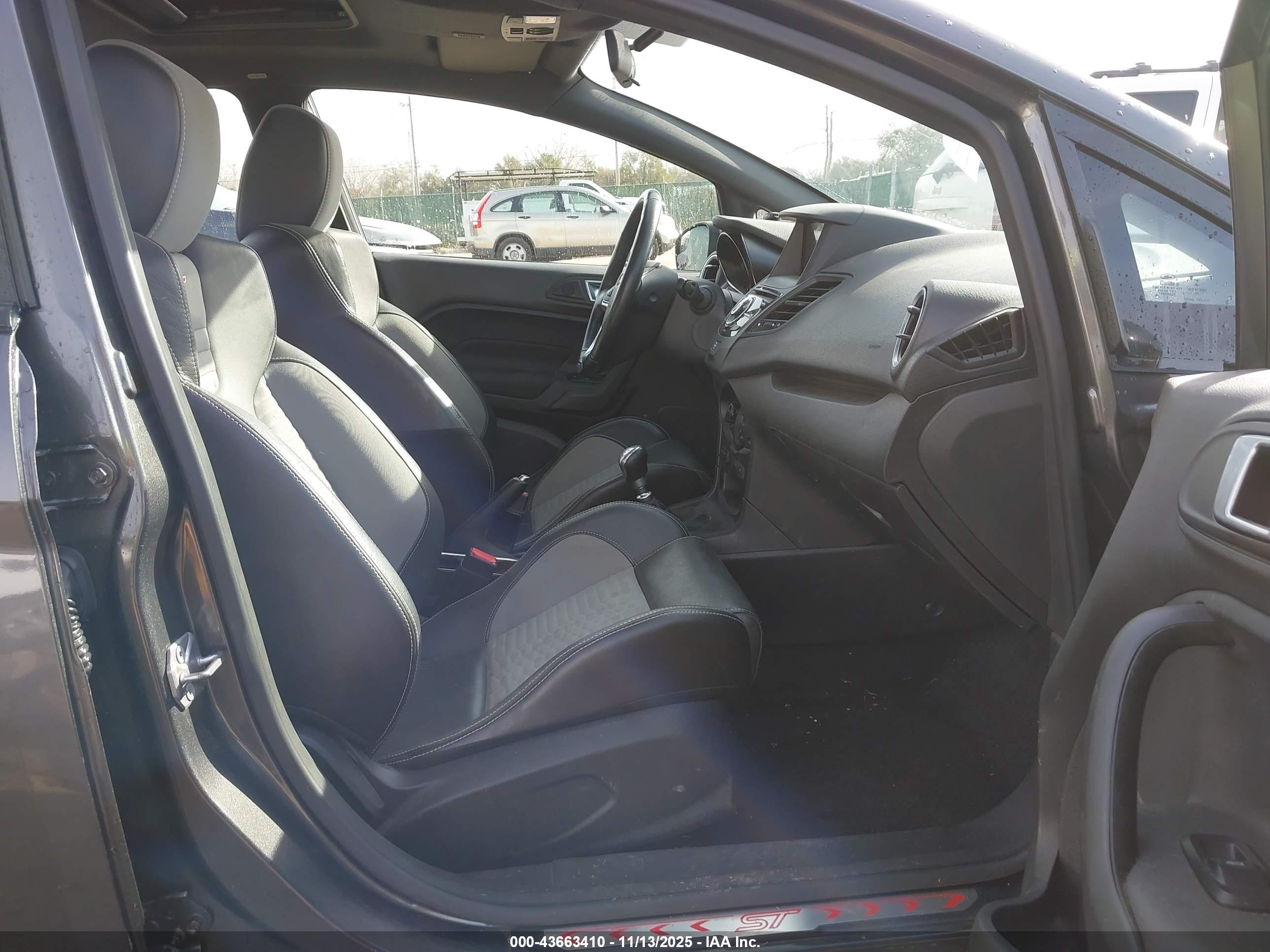 FORD FIESTA image 5