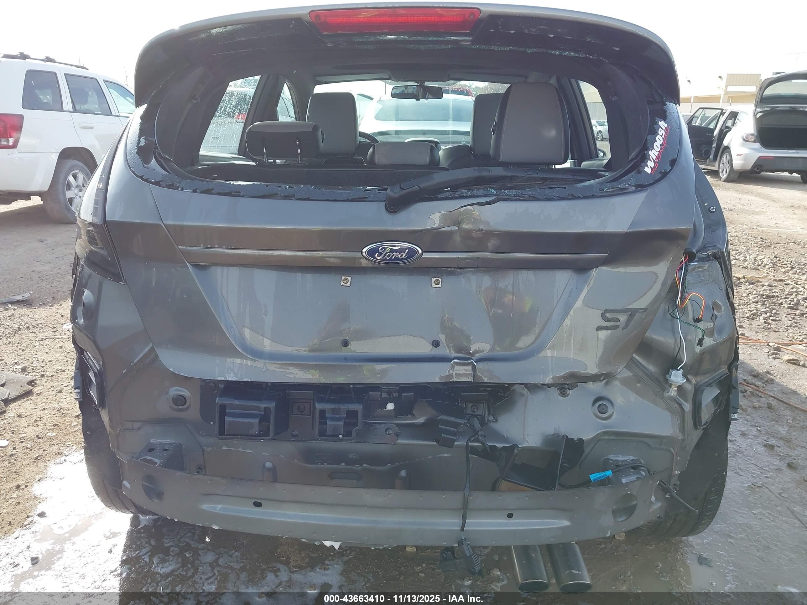 FORD FIESTA image 6