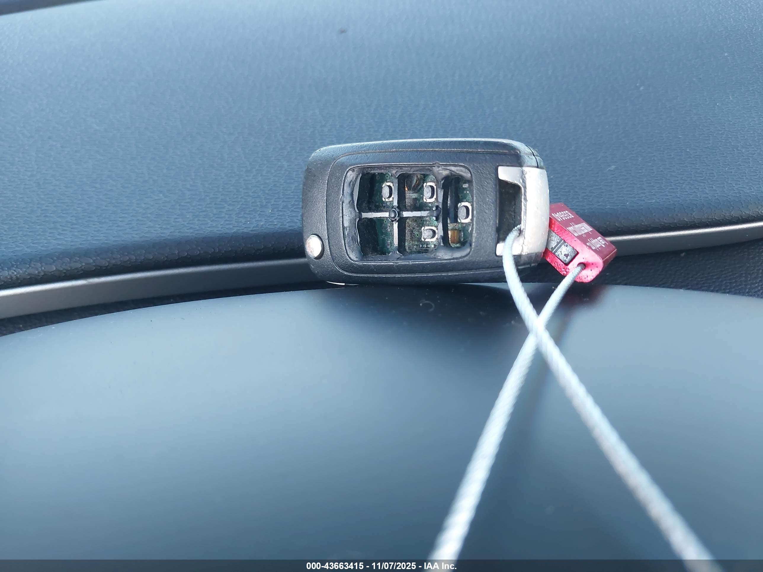 CHEVROLET VOLT image 11