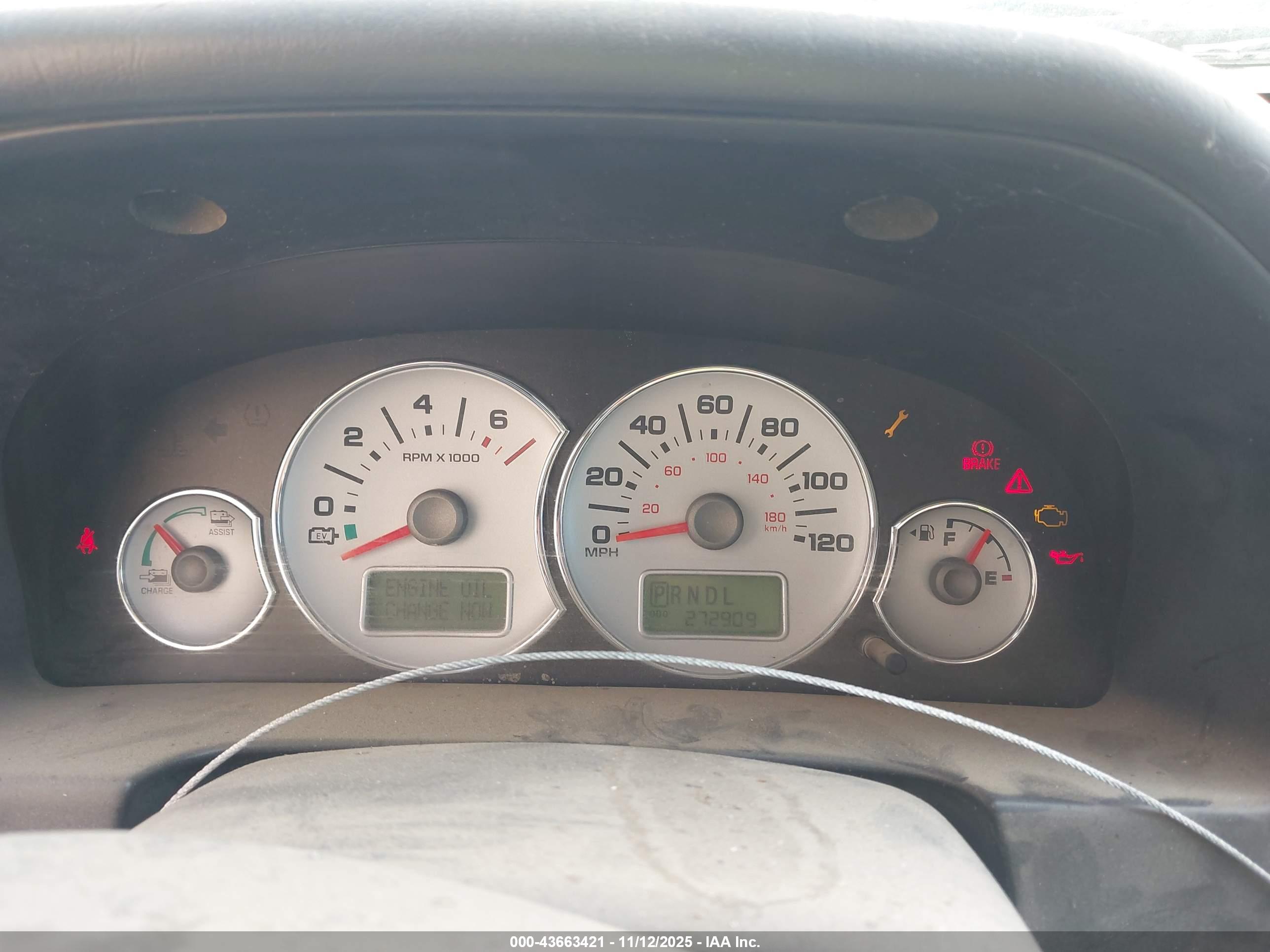 FORD ESCAPE image 7