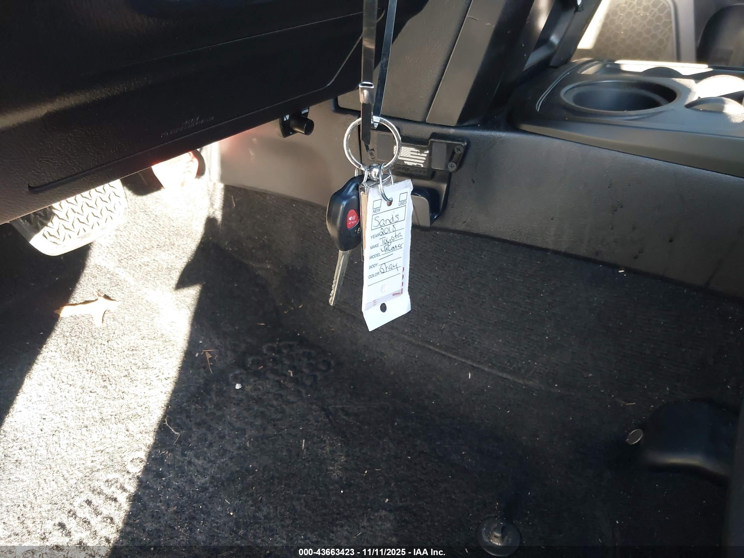 TOYOTA 4RUNNER image 11