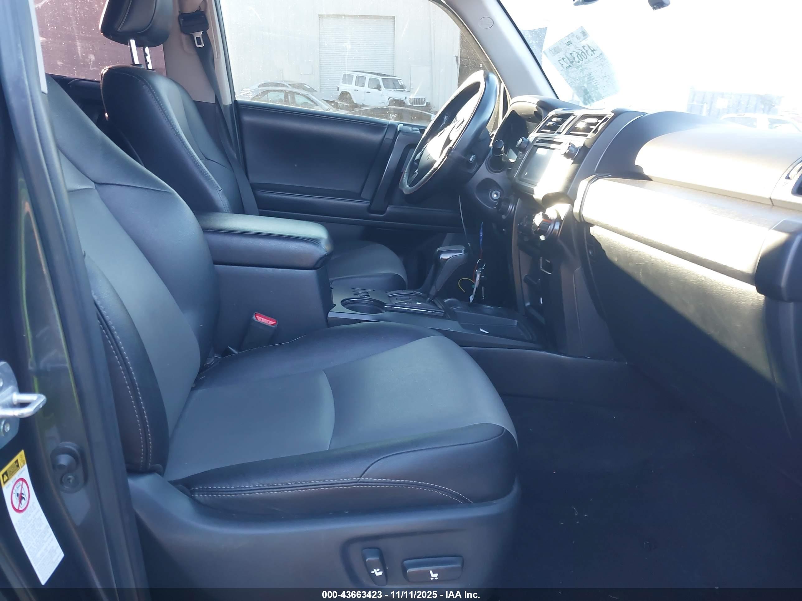 TOYOTA 4RUNNER image 5