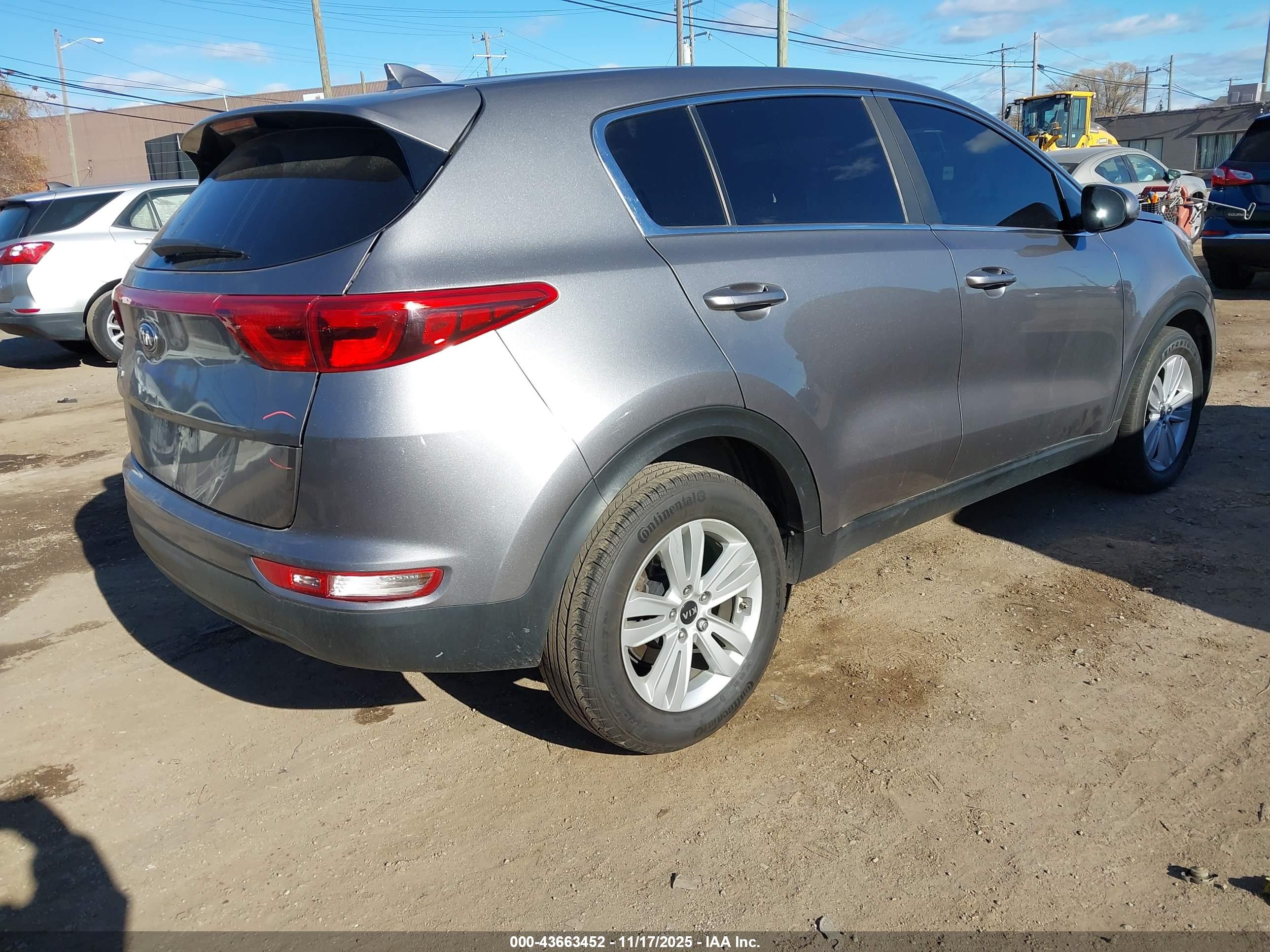 KIA SPORTAGE image 4