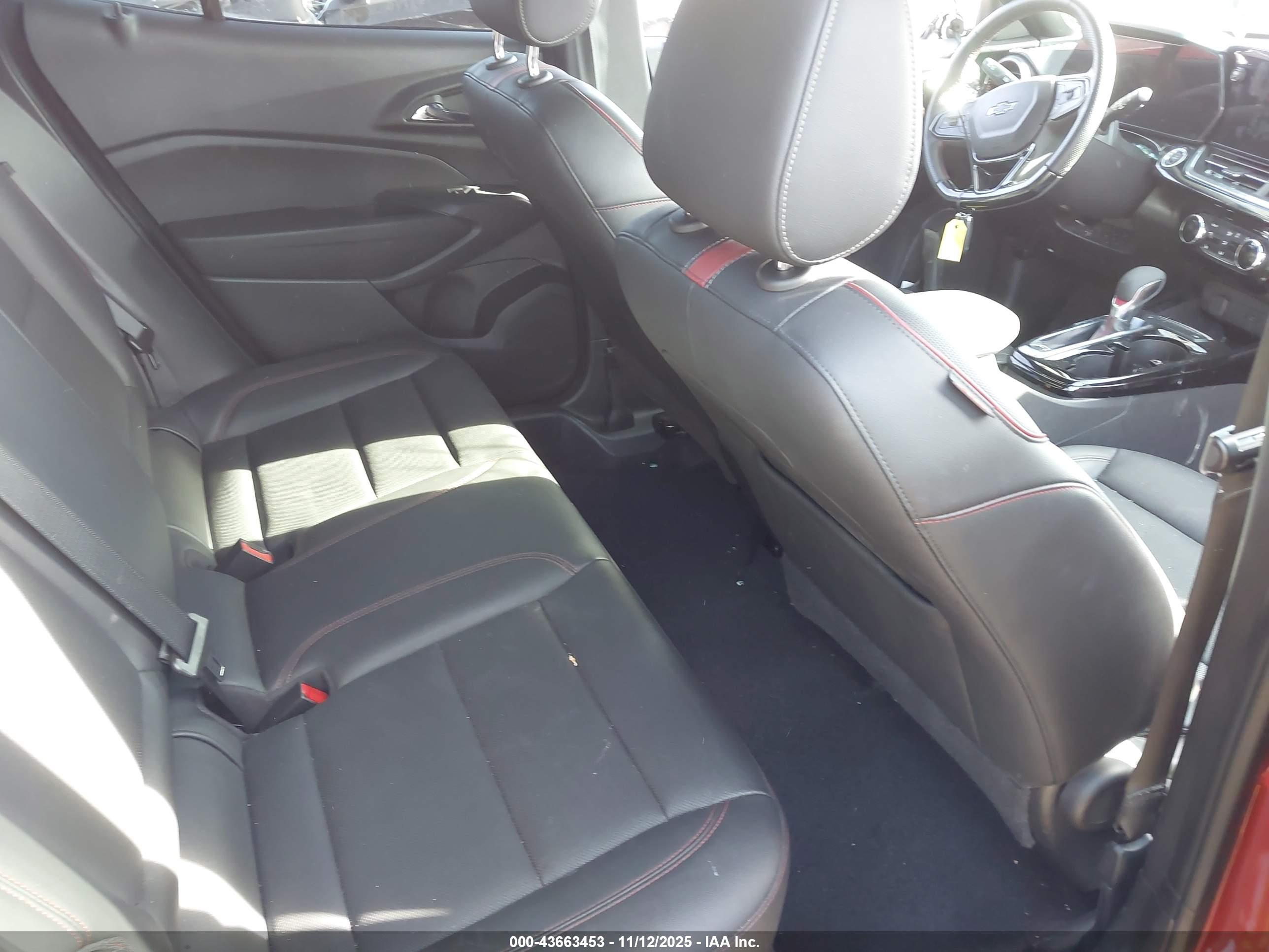CHEVROLET TRAX image 8