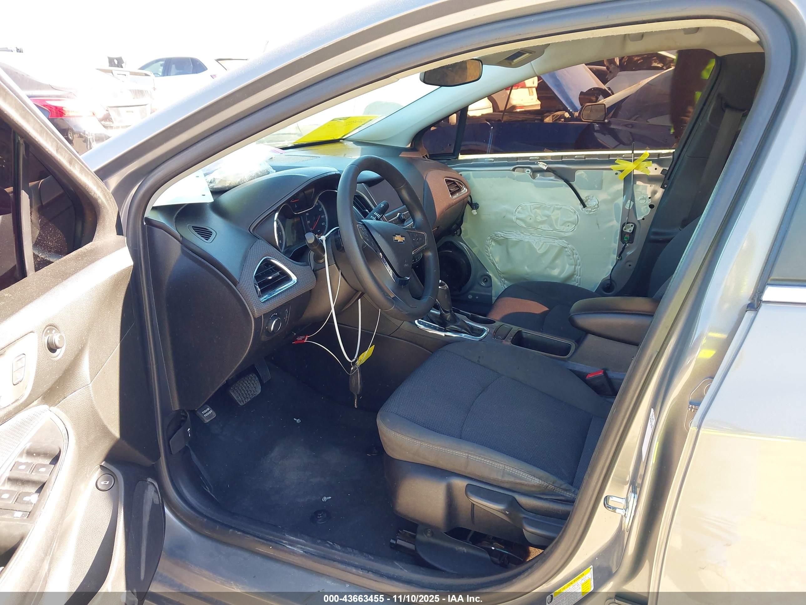 CHEVROLET CRUZE image 5