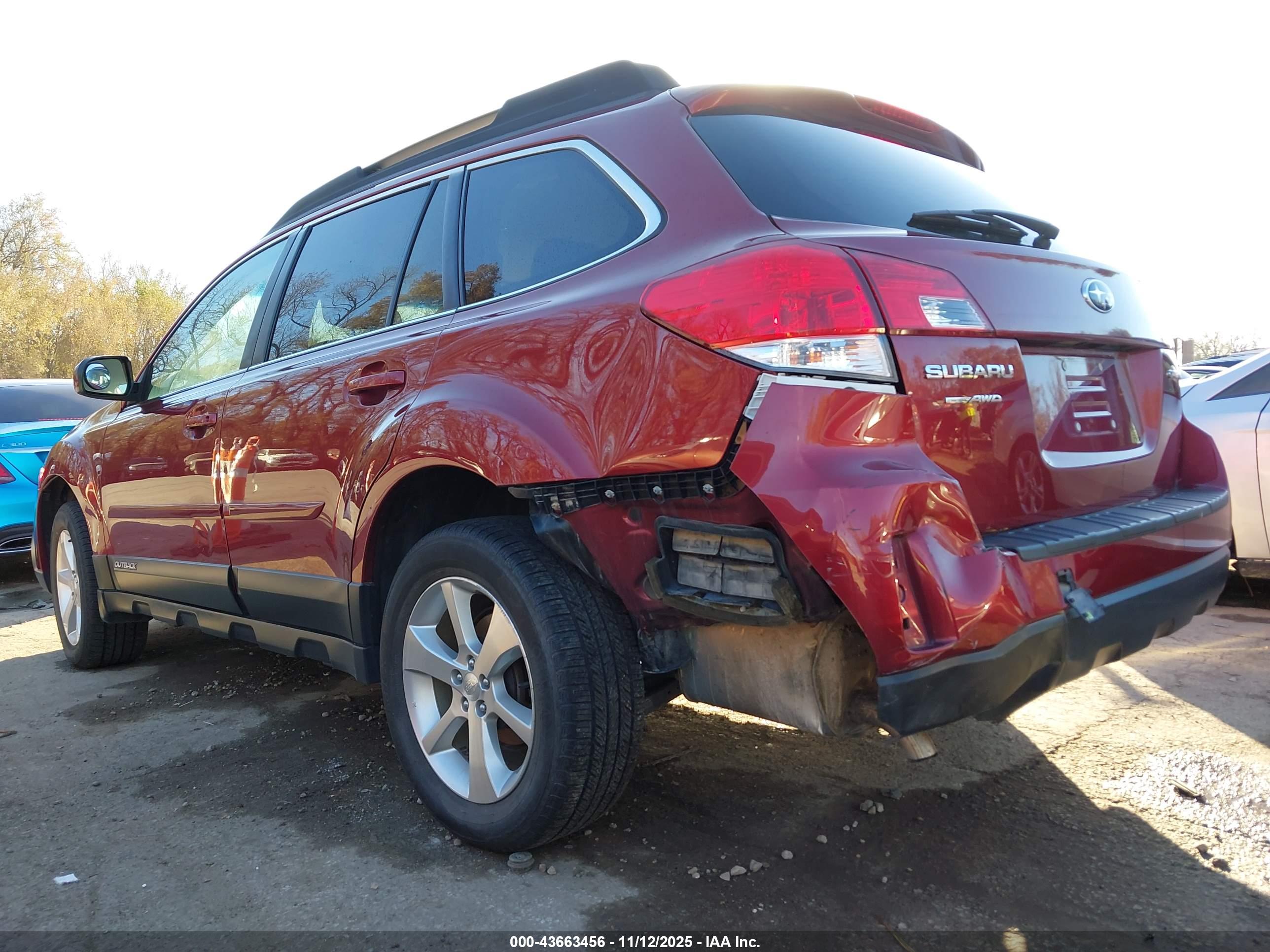 SUBARU OUTBACK image 3