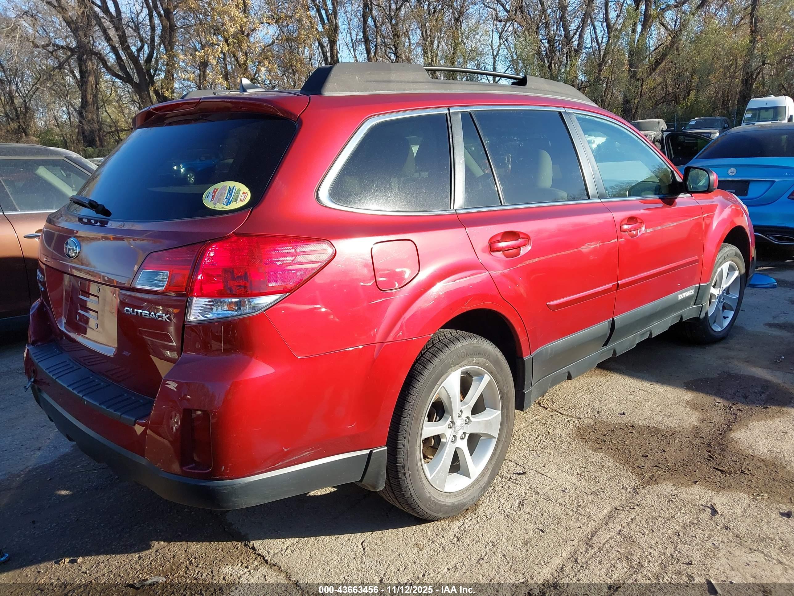 SUBARU OUTBACK image 4