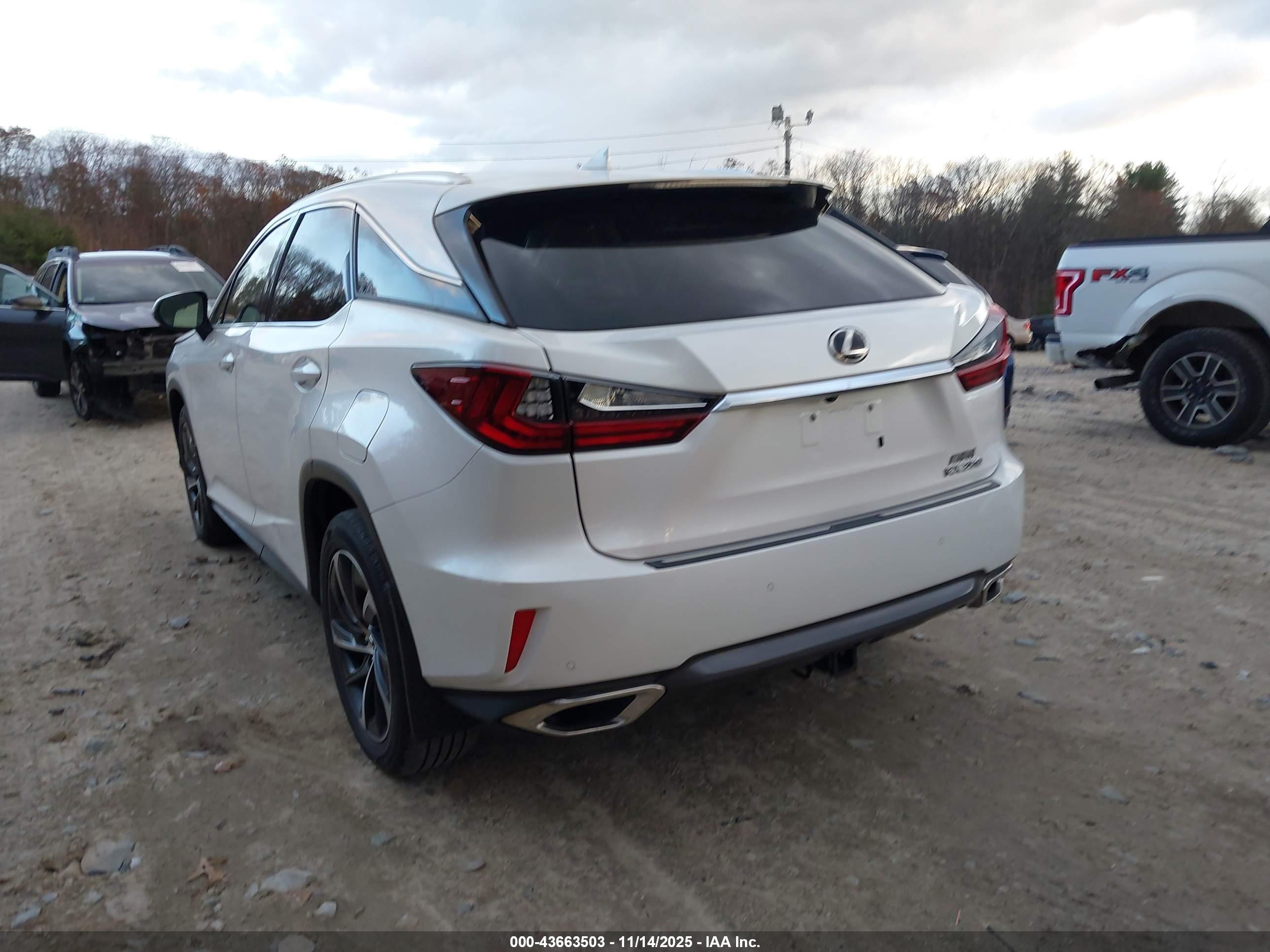 LEXUS RX image 3