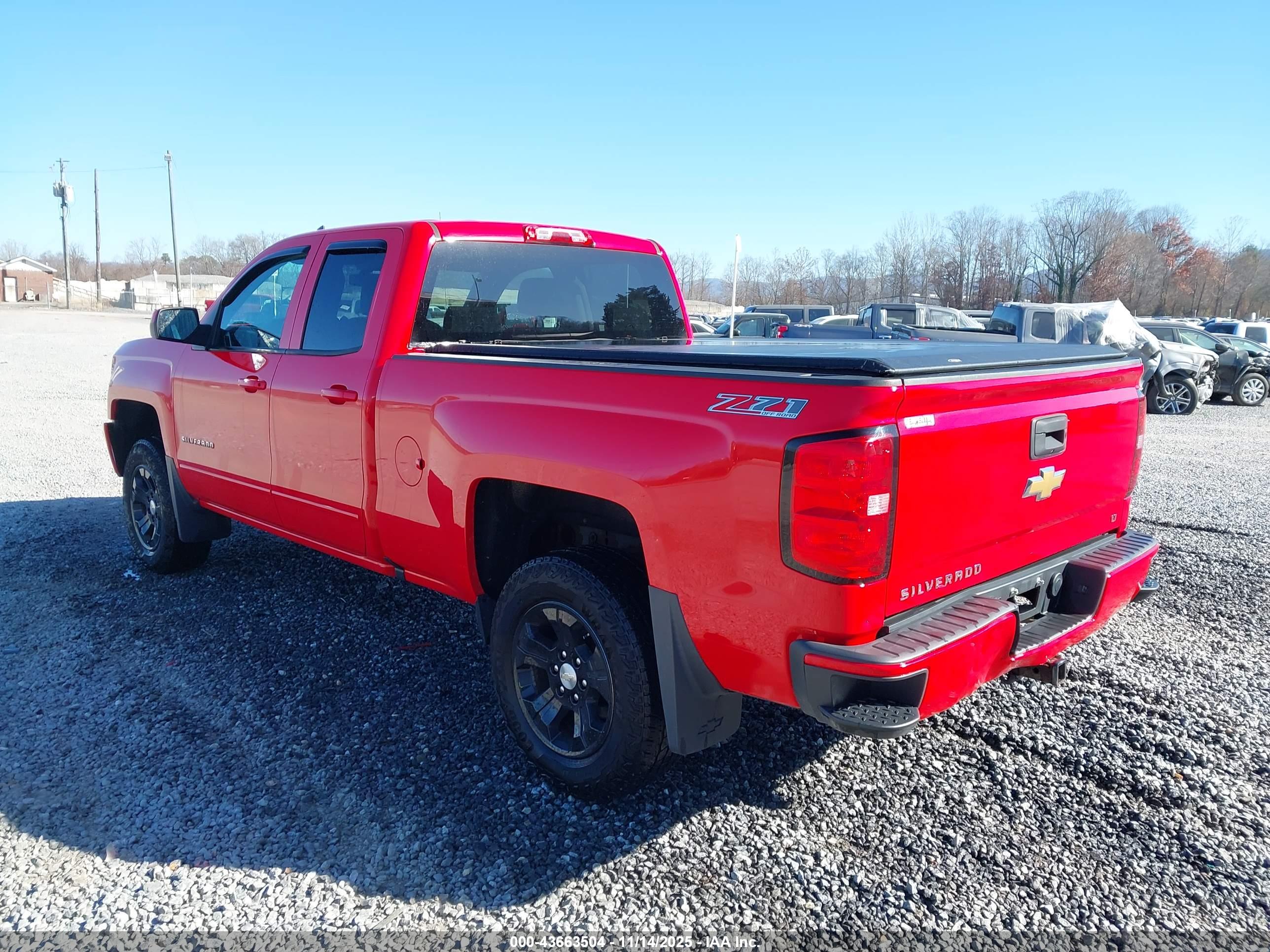 CHEVROLET SILVERADO image 3