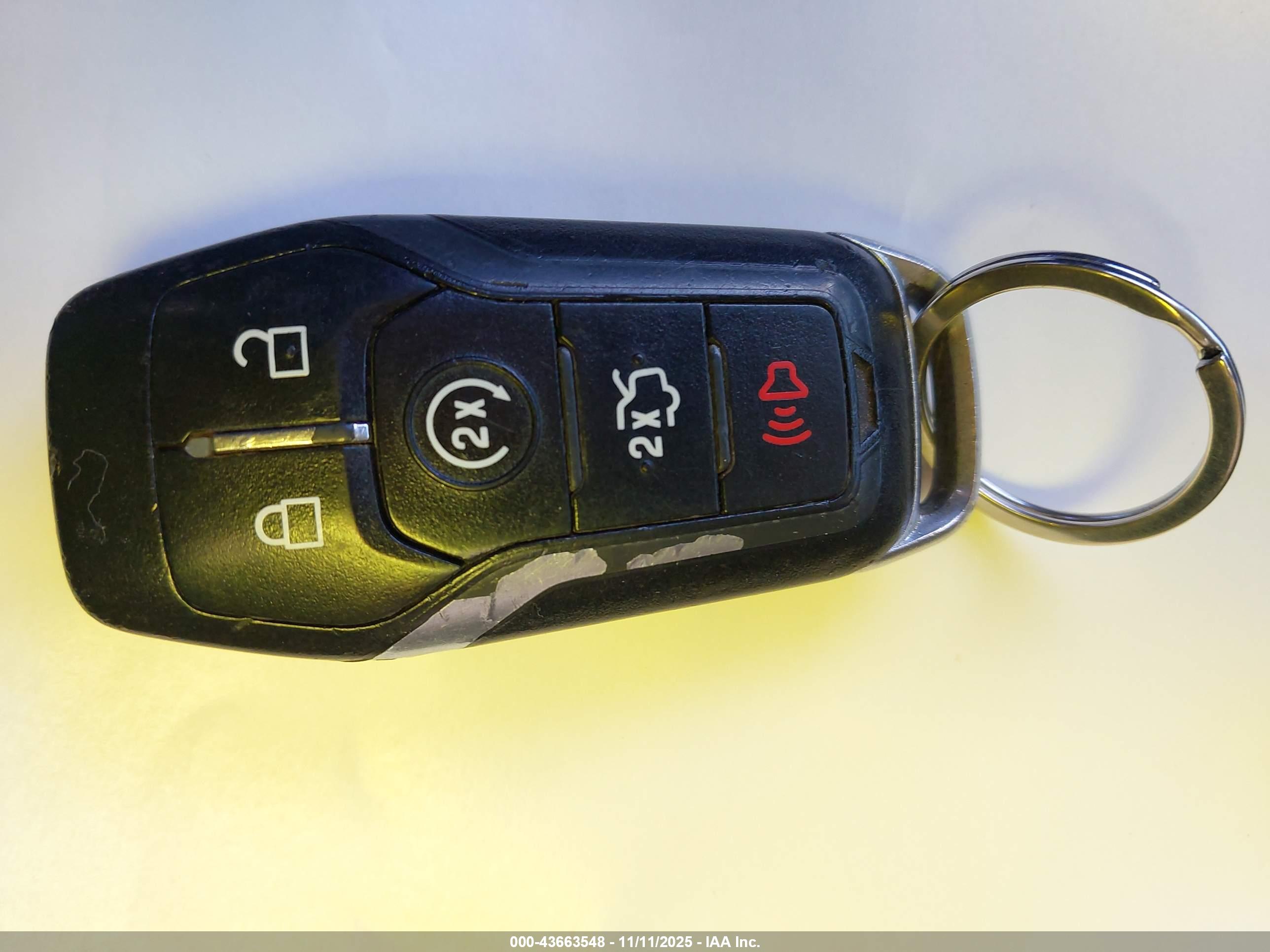 FORD FUSION image 11