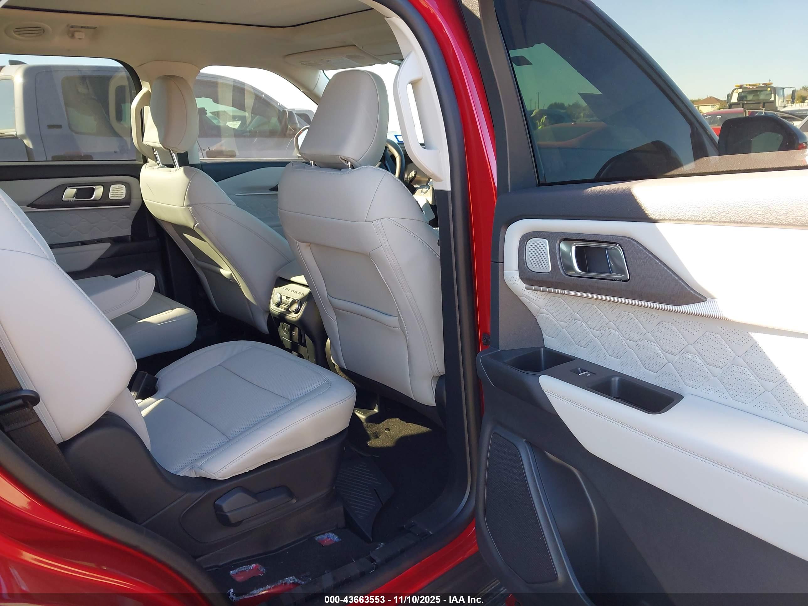 FORD EXPLORER image 8