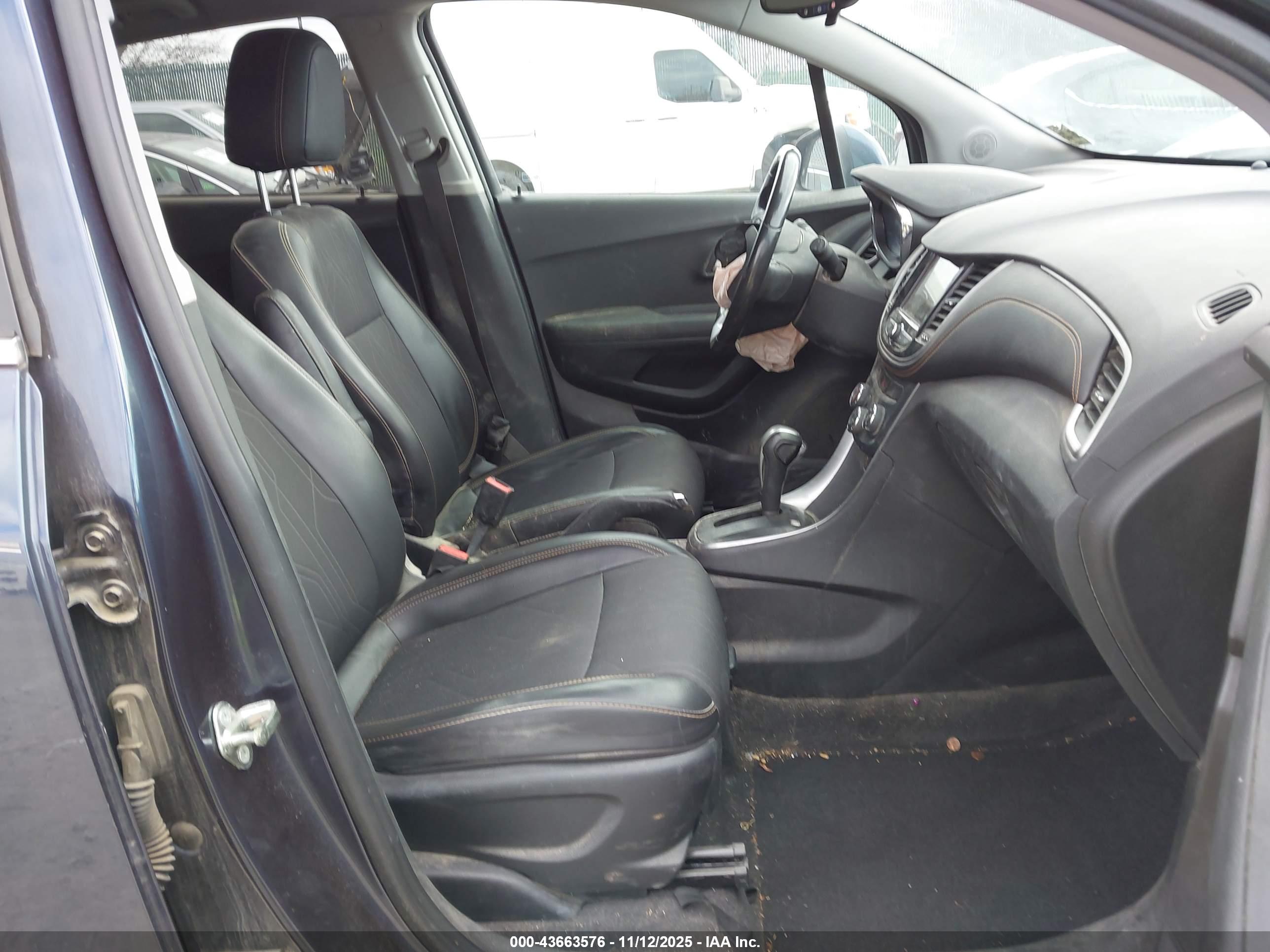 CHEVROLET TRAX image 5