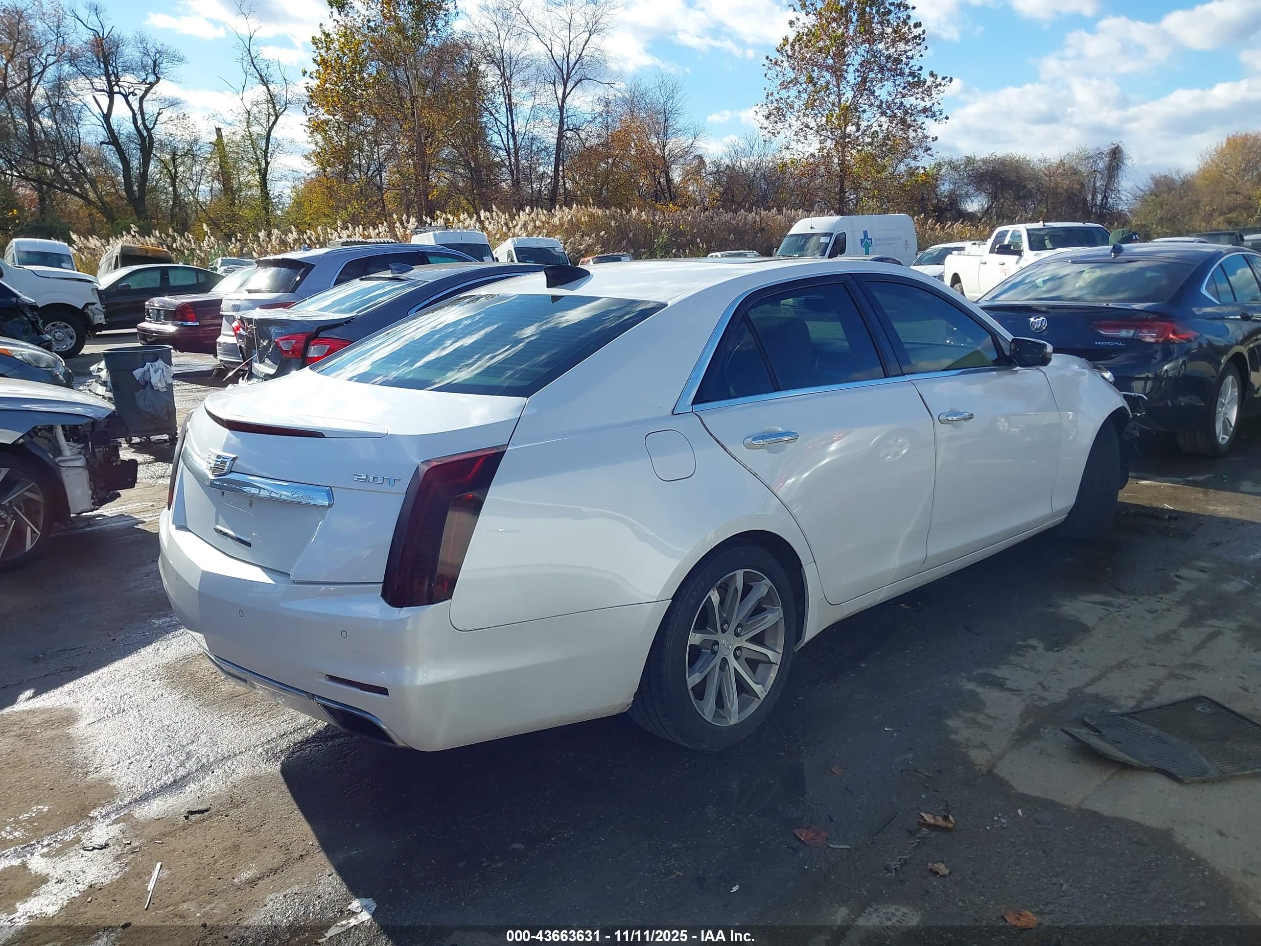 CADILLAC CTS image 4