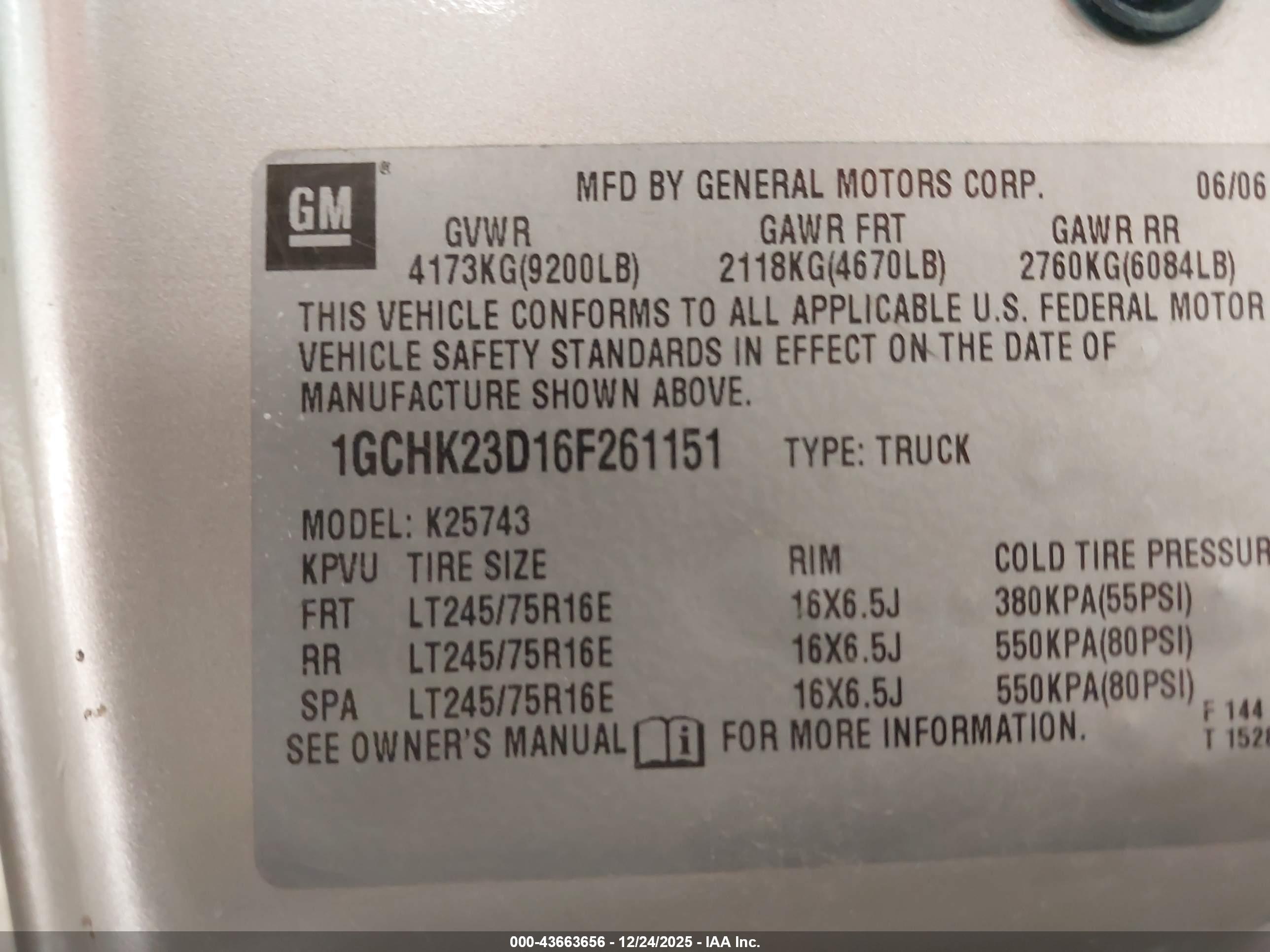 CHEVROLET SILVERADO image 9