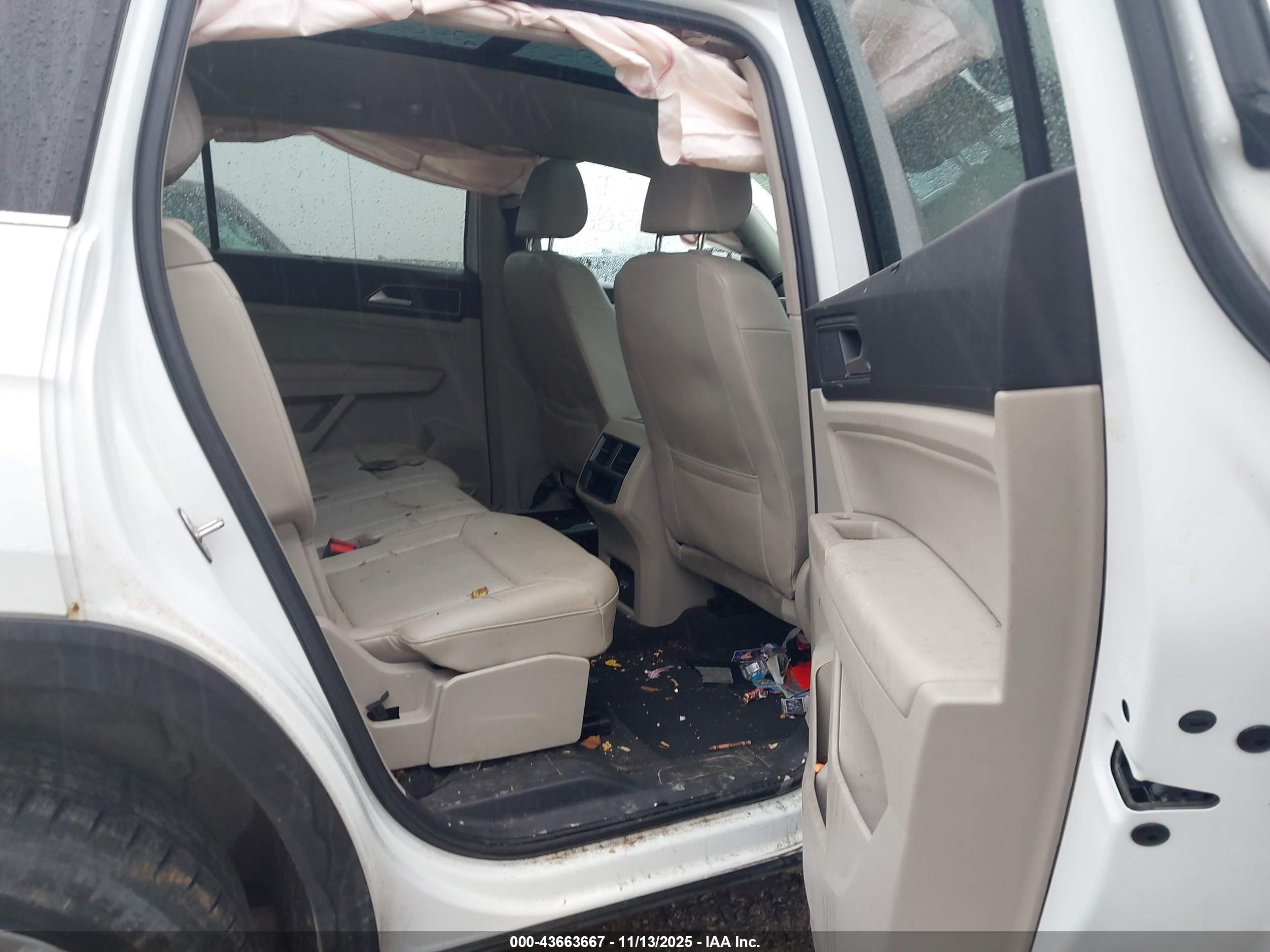 VOLKSWAGEN ATLAS image 8