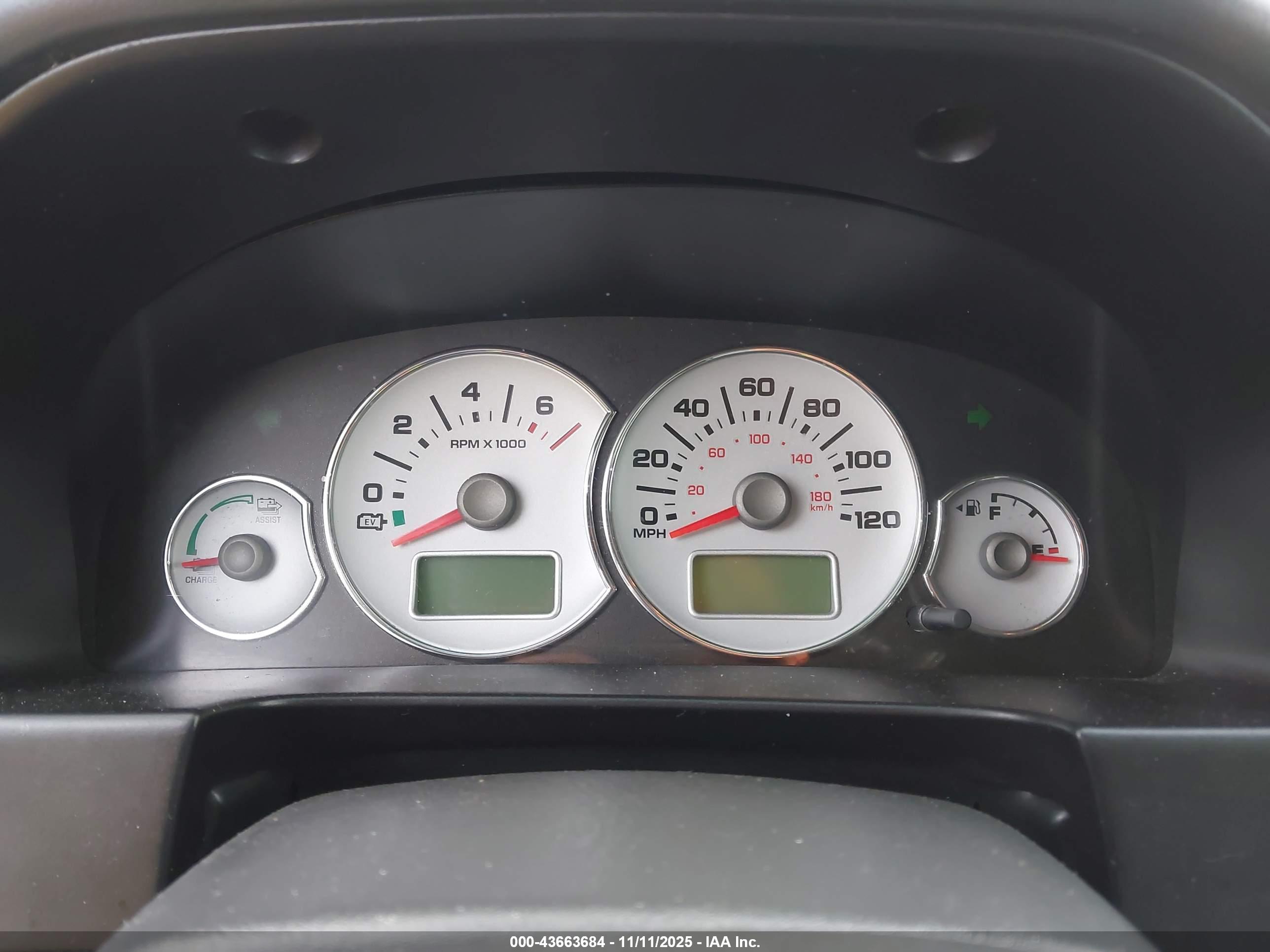 FORD ESCAPE image 7
